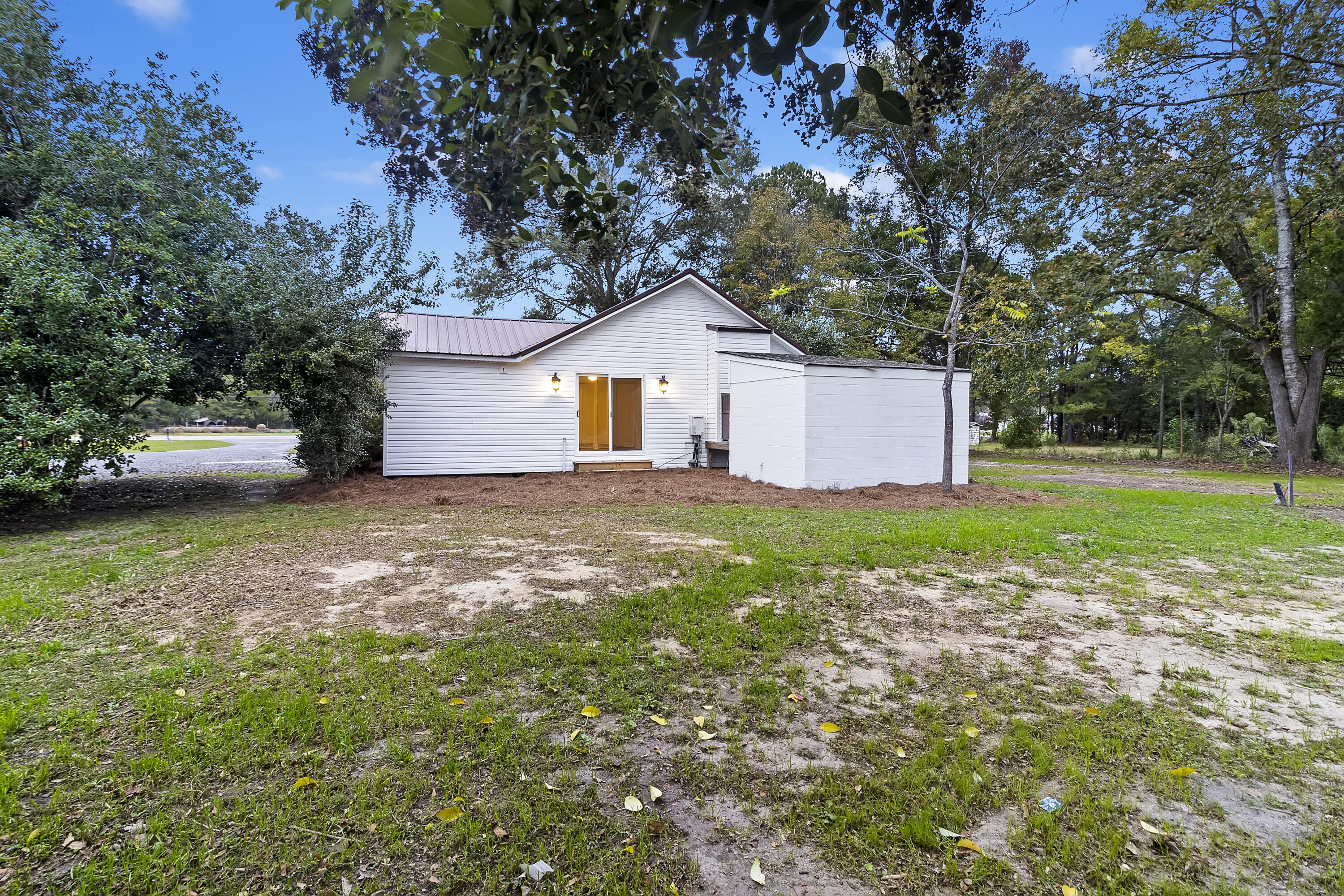 2311 N Highway 17a