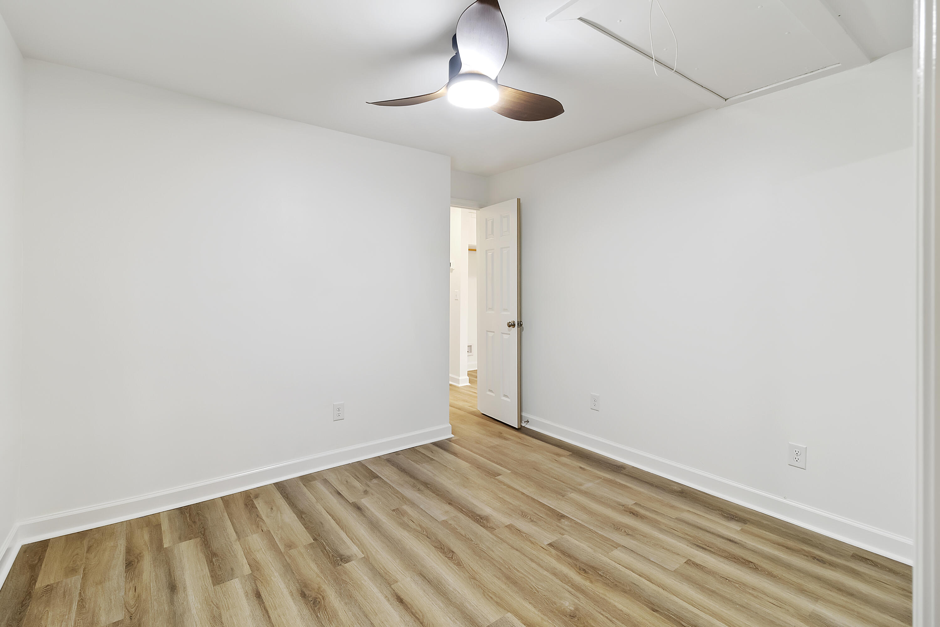 2311 N Highway 17a