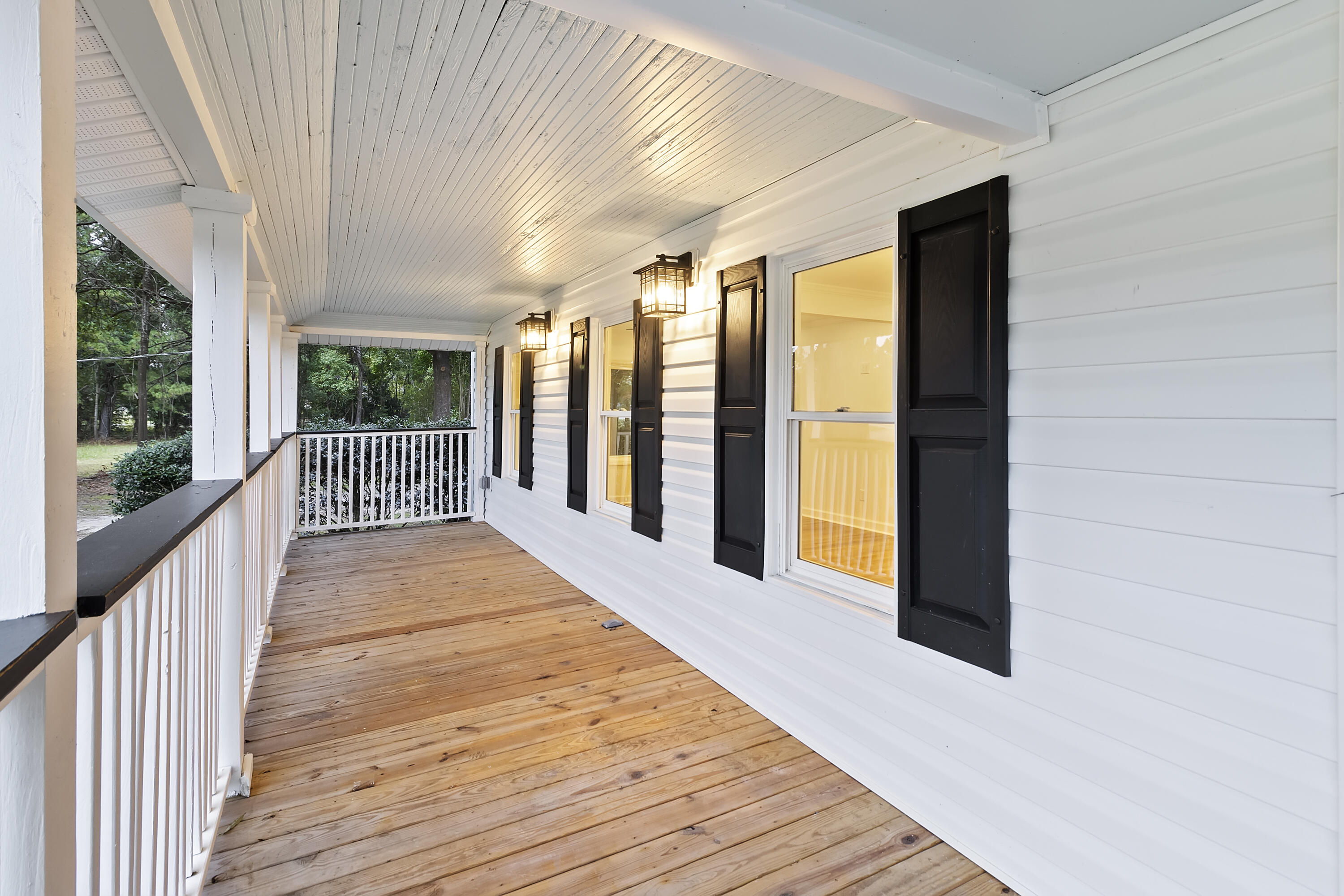 2311 N Highway 17a