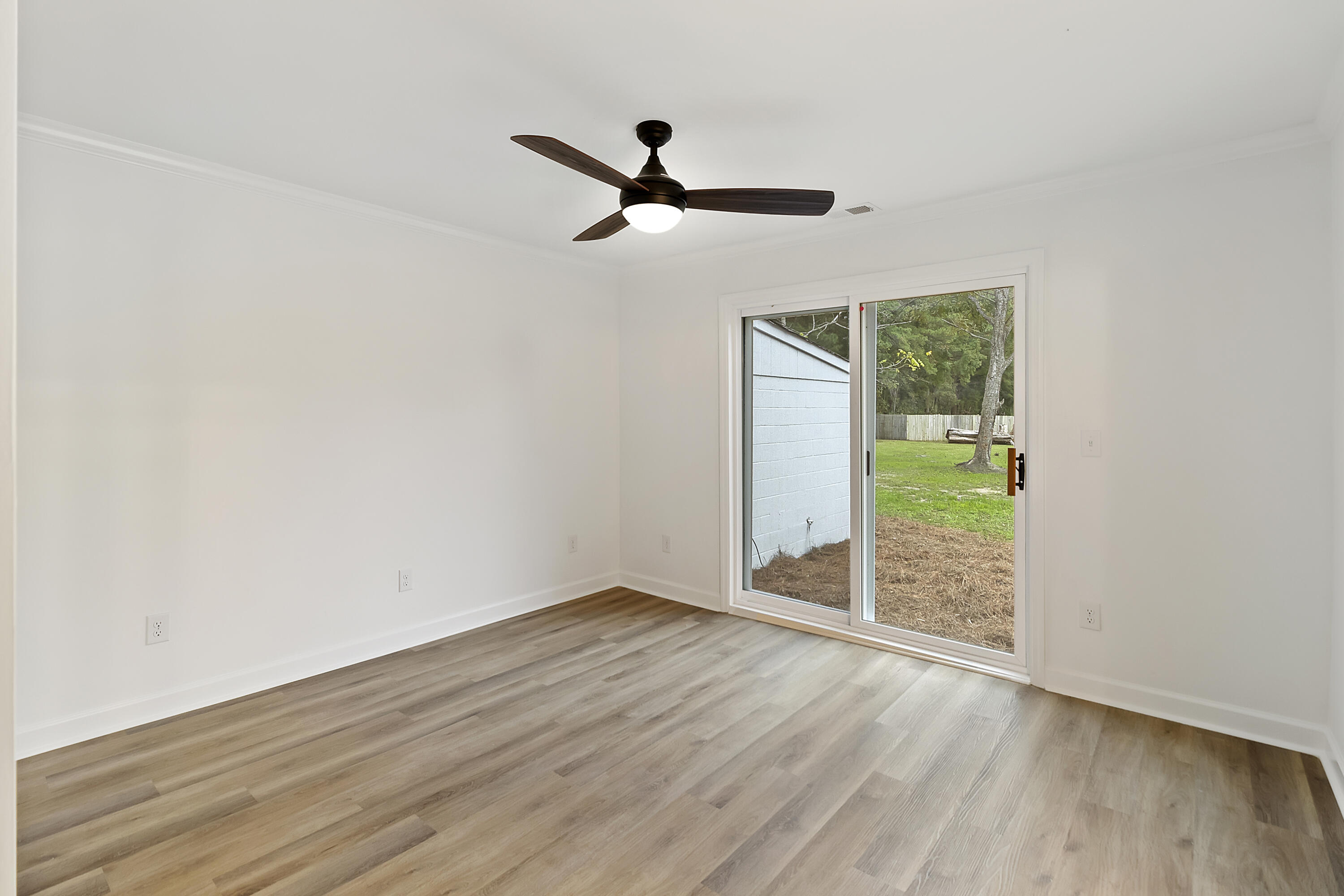 2311 N Highway 17a