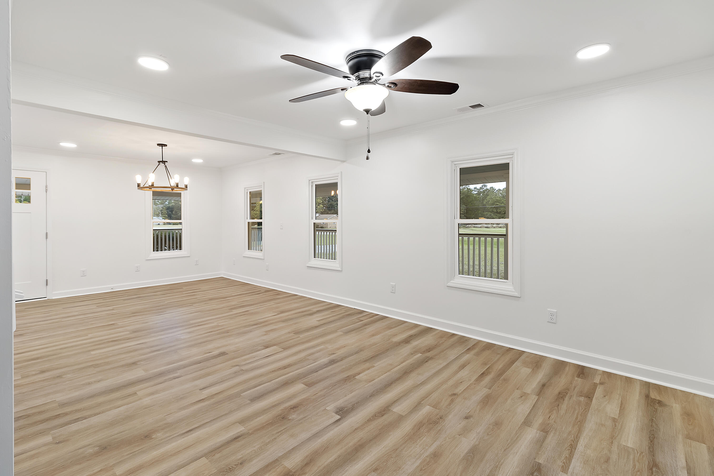 2311 N Highway 17a