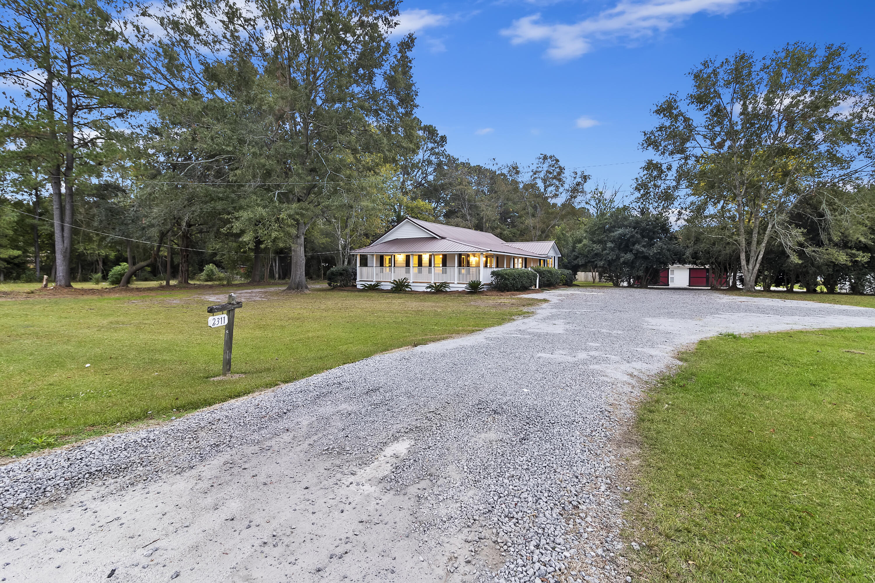2311 N Highway 17a