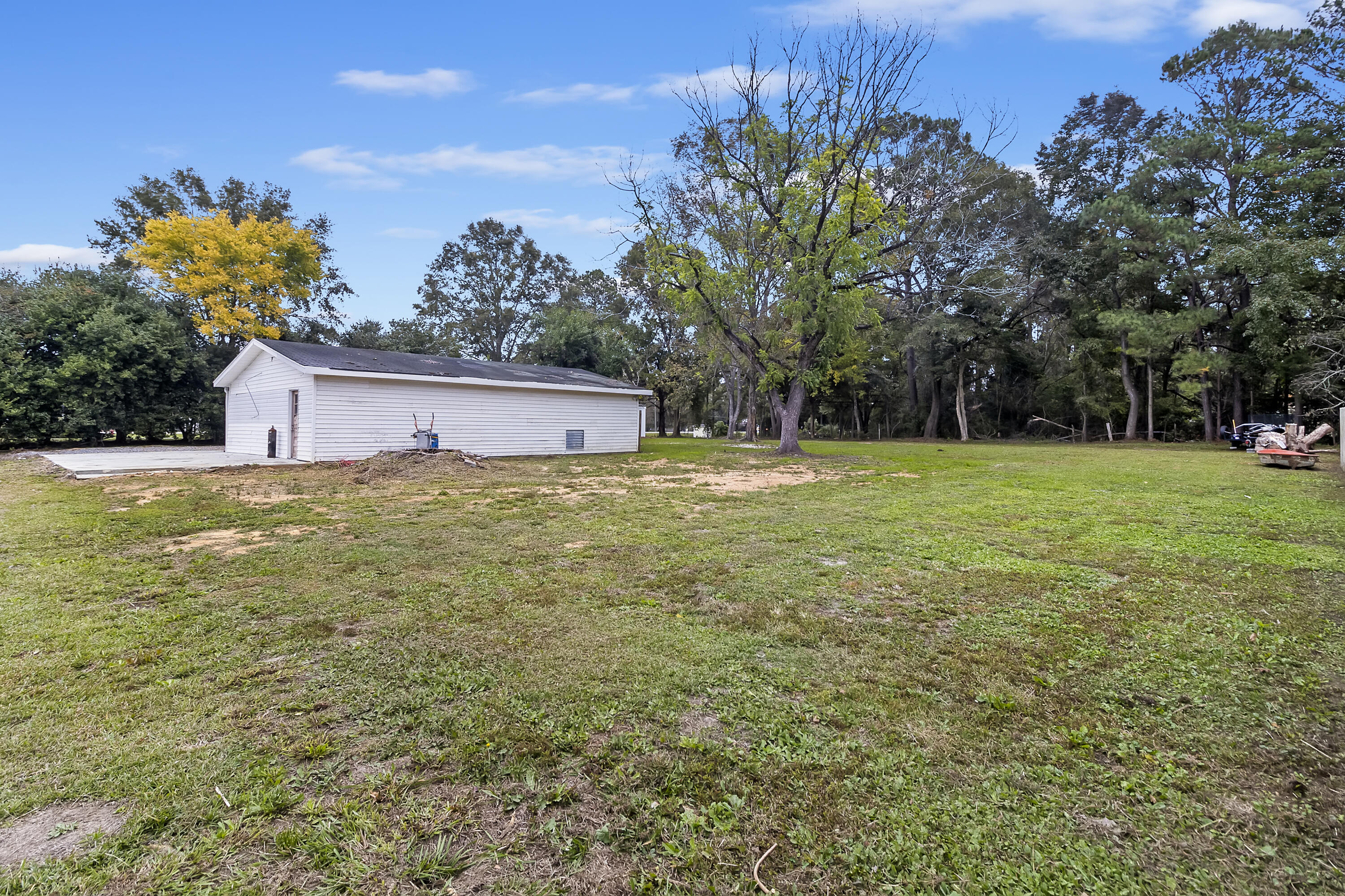 2311 N Highway 17a