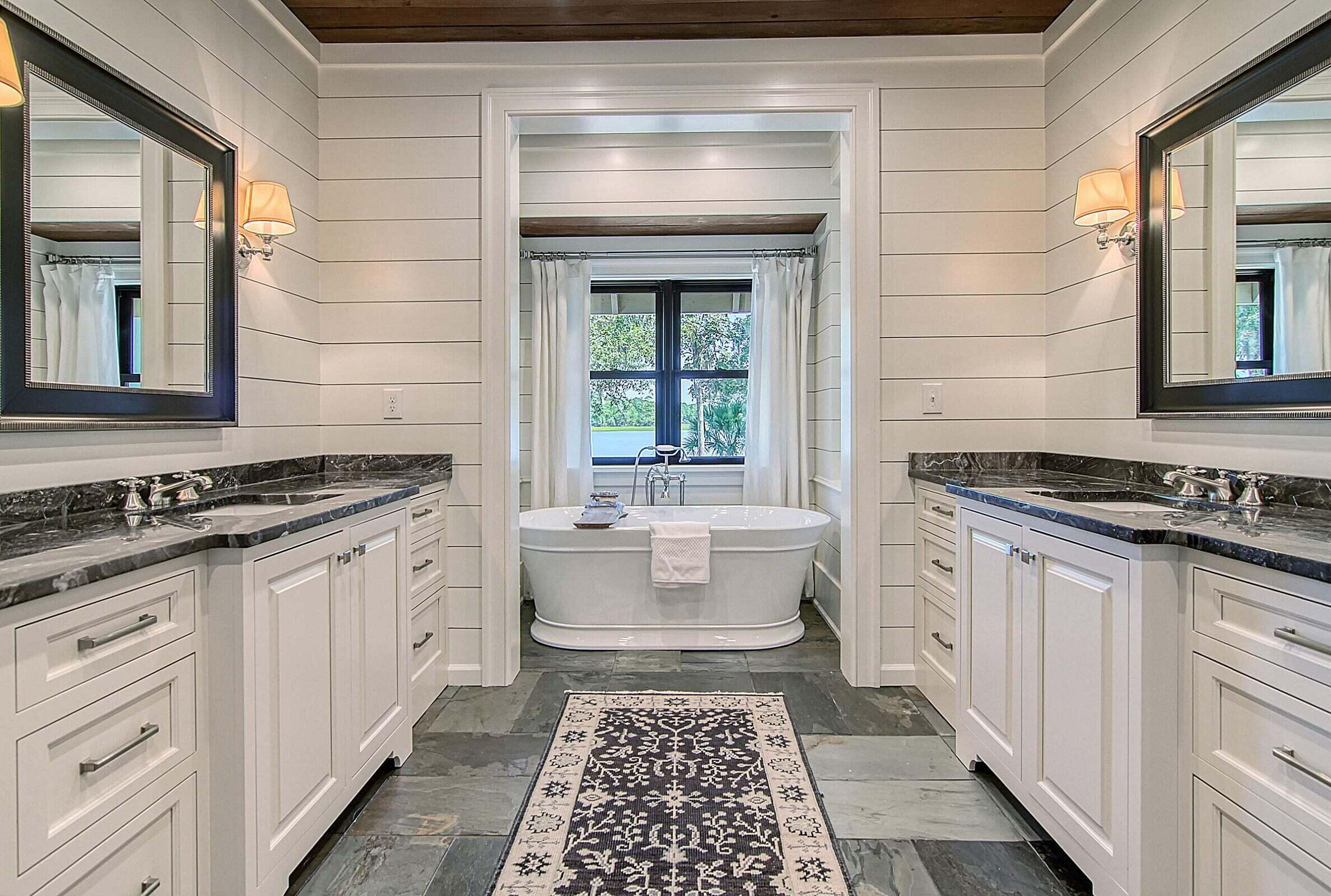8590 Glascow Island Lane