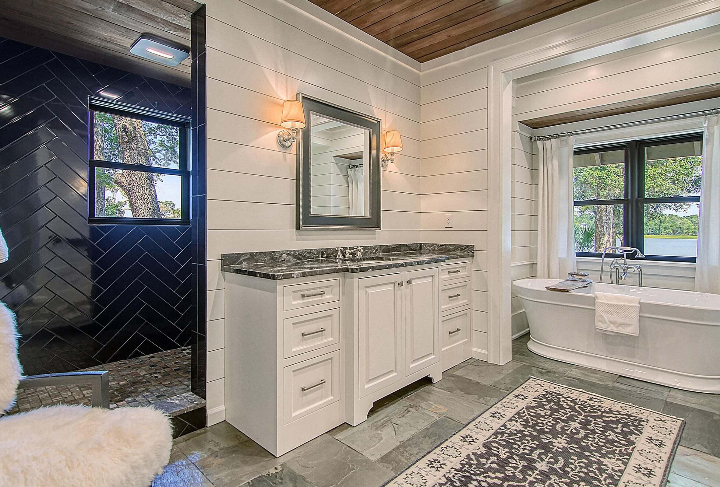 8590 Glascow Island Lane