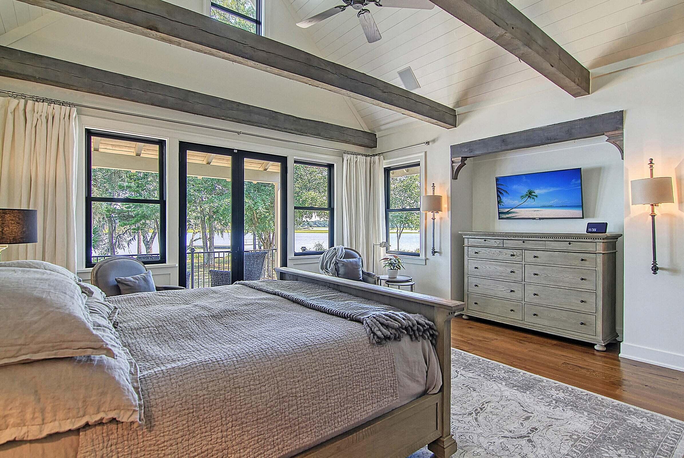 8590 Glascow Island Lane