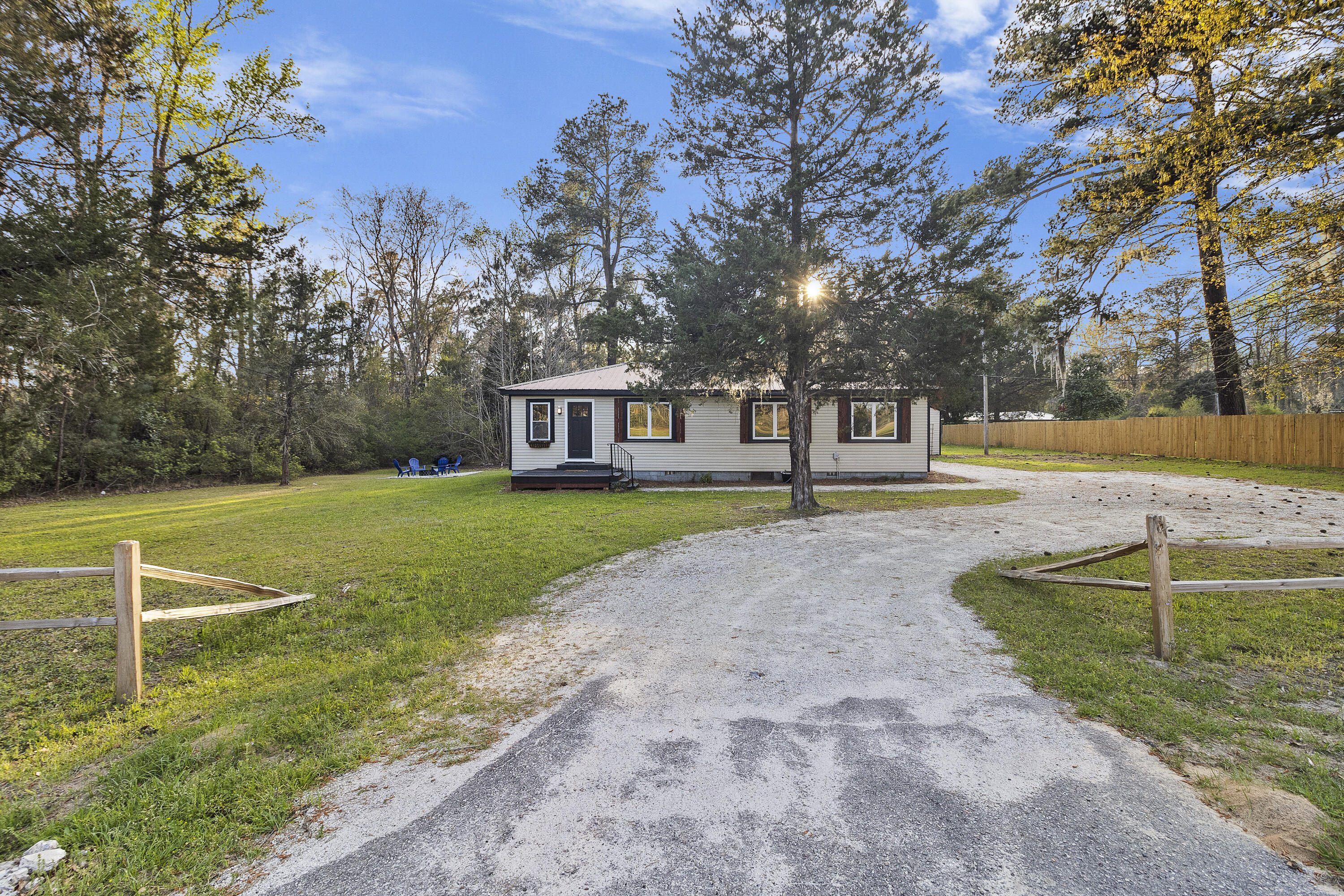 1371 Mt Carmel Road