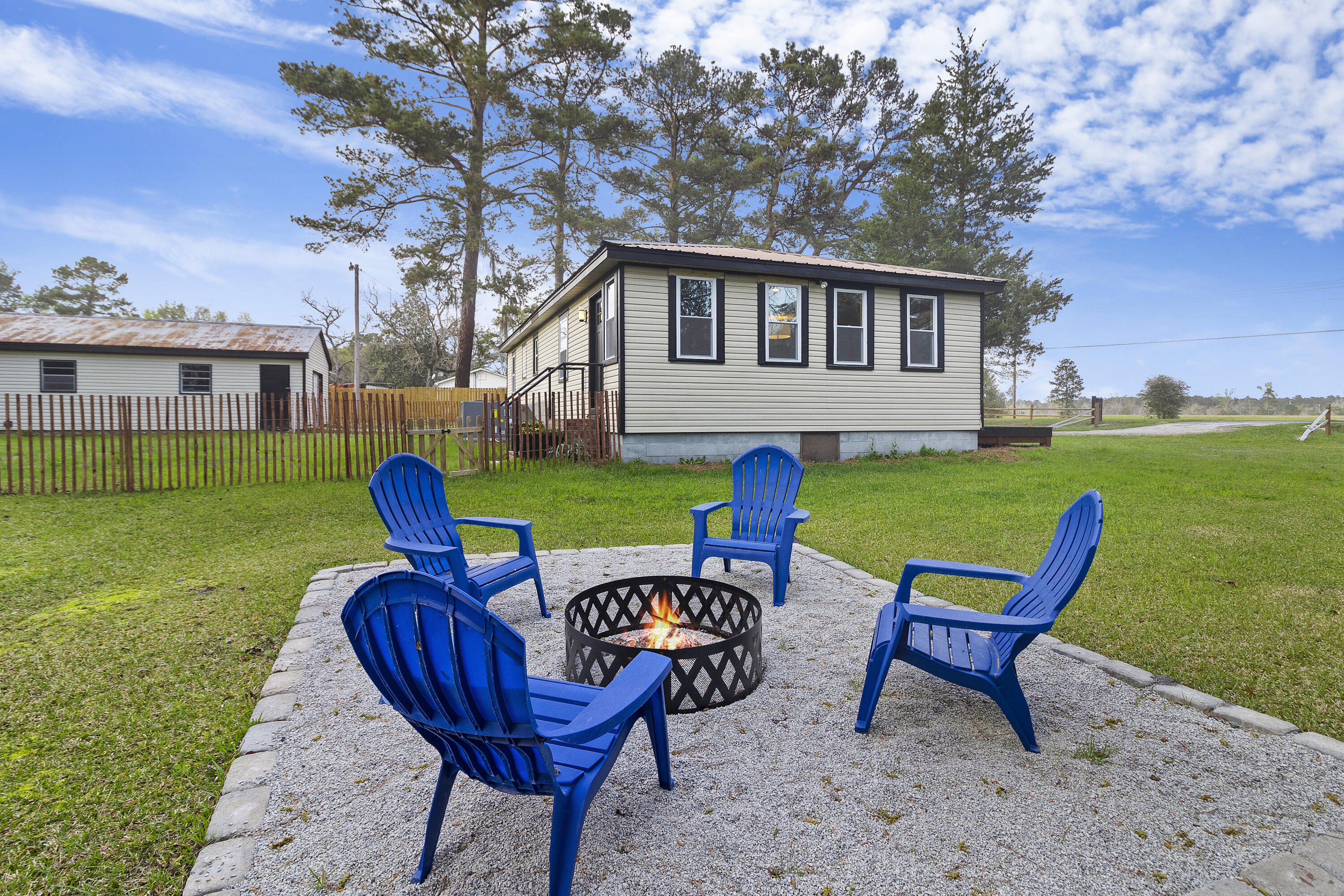 1371 Mt Carmel Road