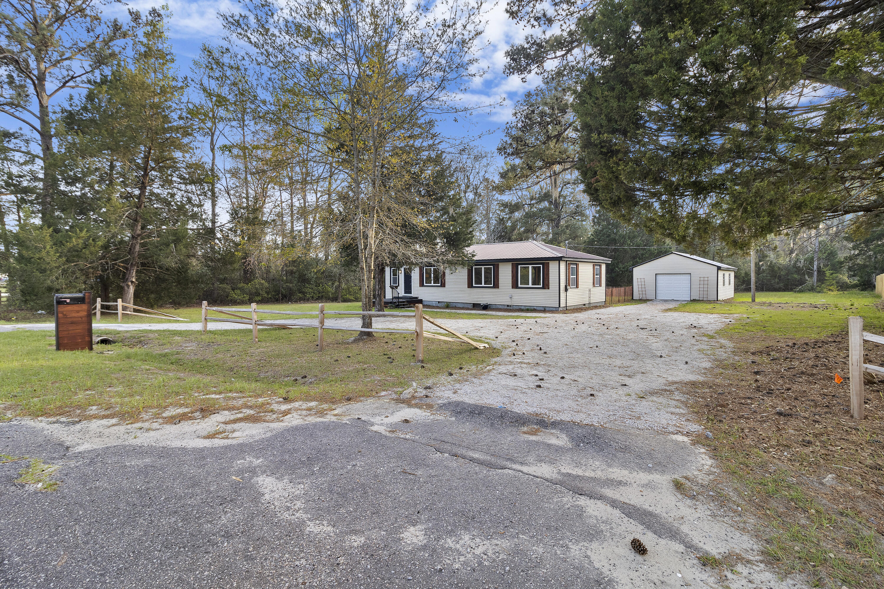 1371 Mt Carmel Road