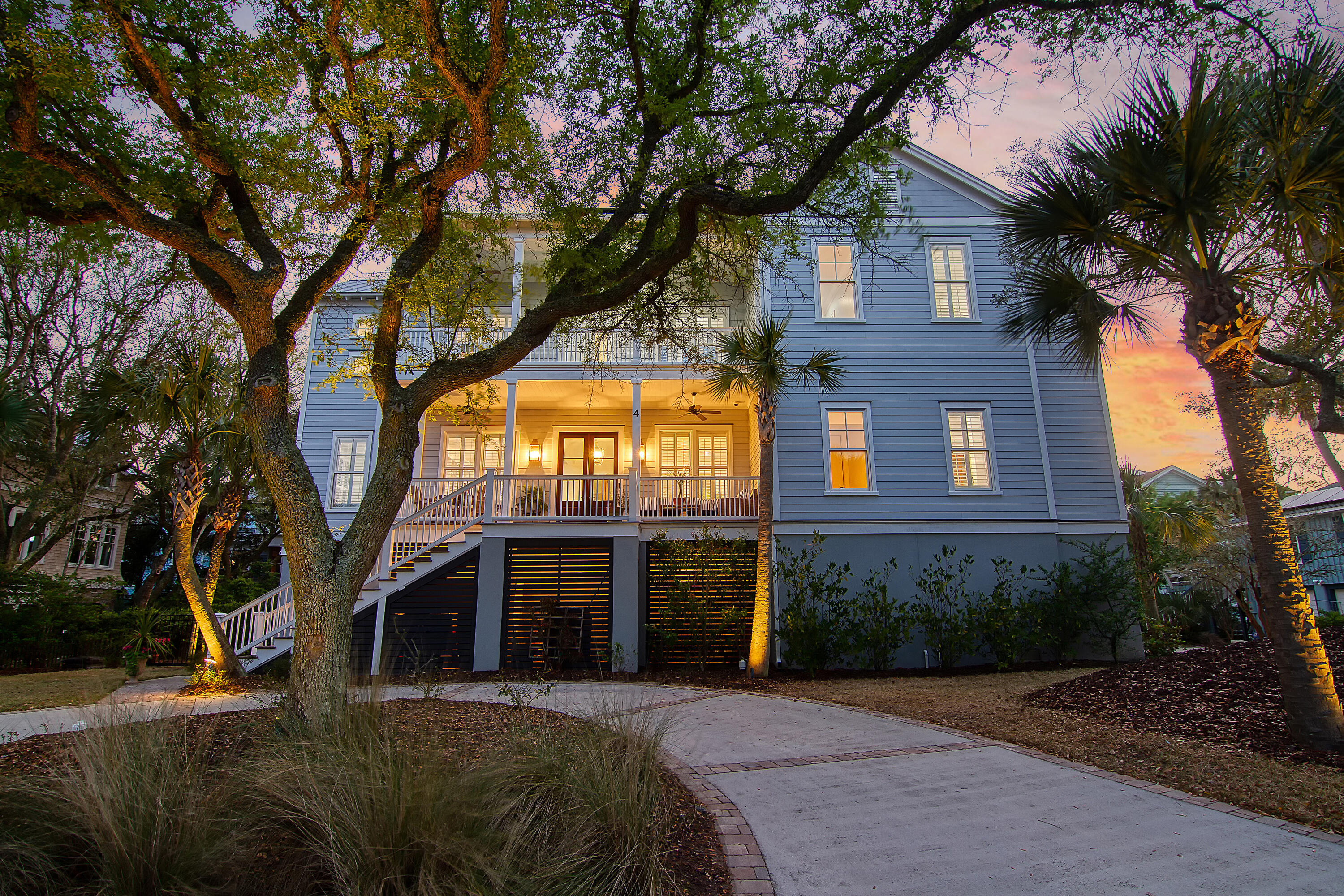 4 56th Avenue
