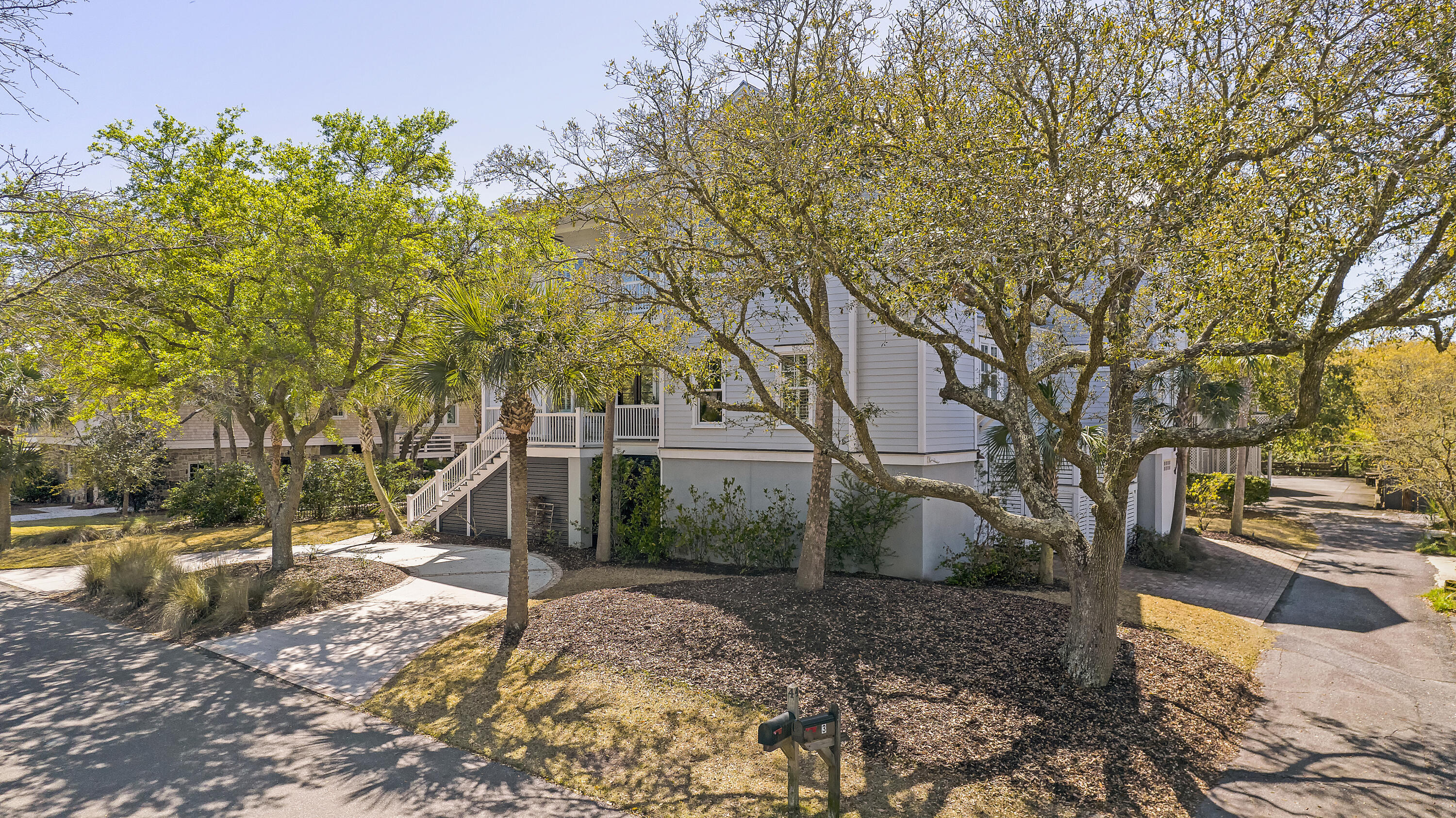 4 56th Avenue