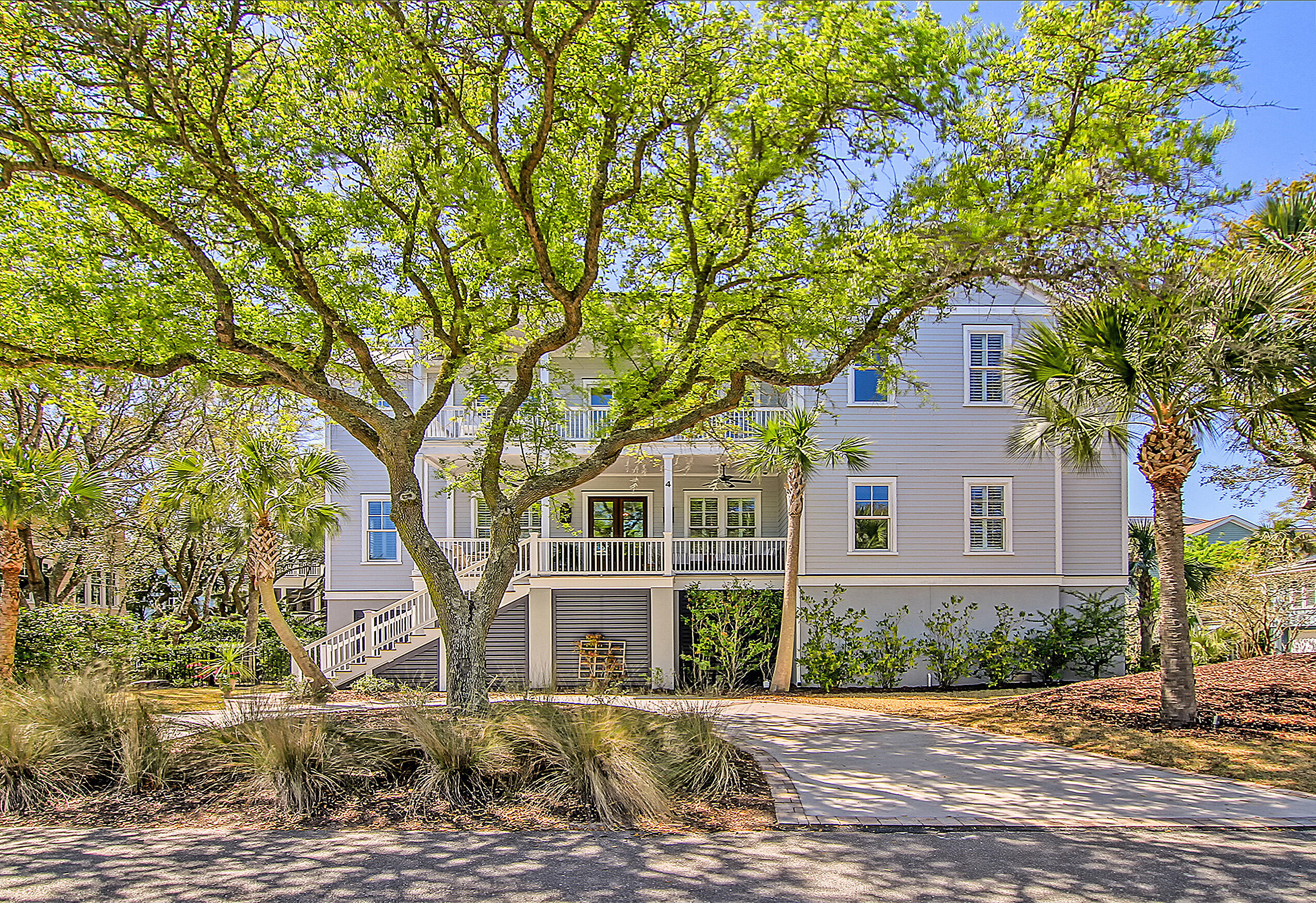 4 56th Avenue