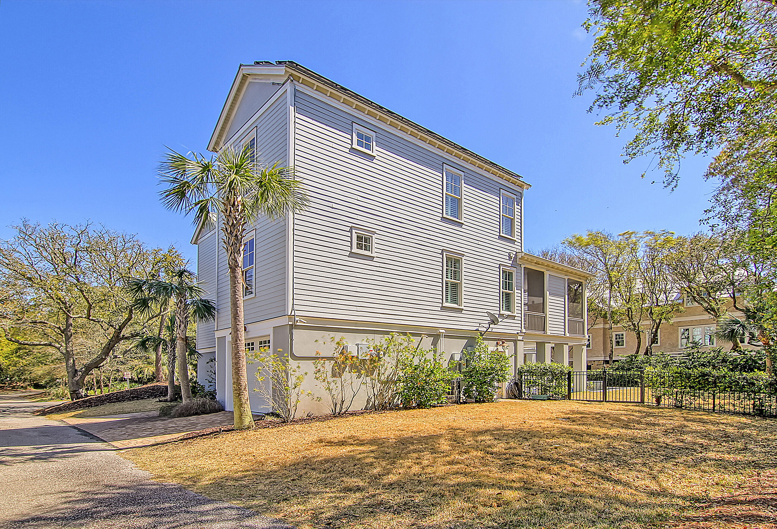 4 56th Avenue
