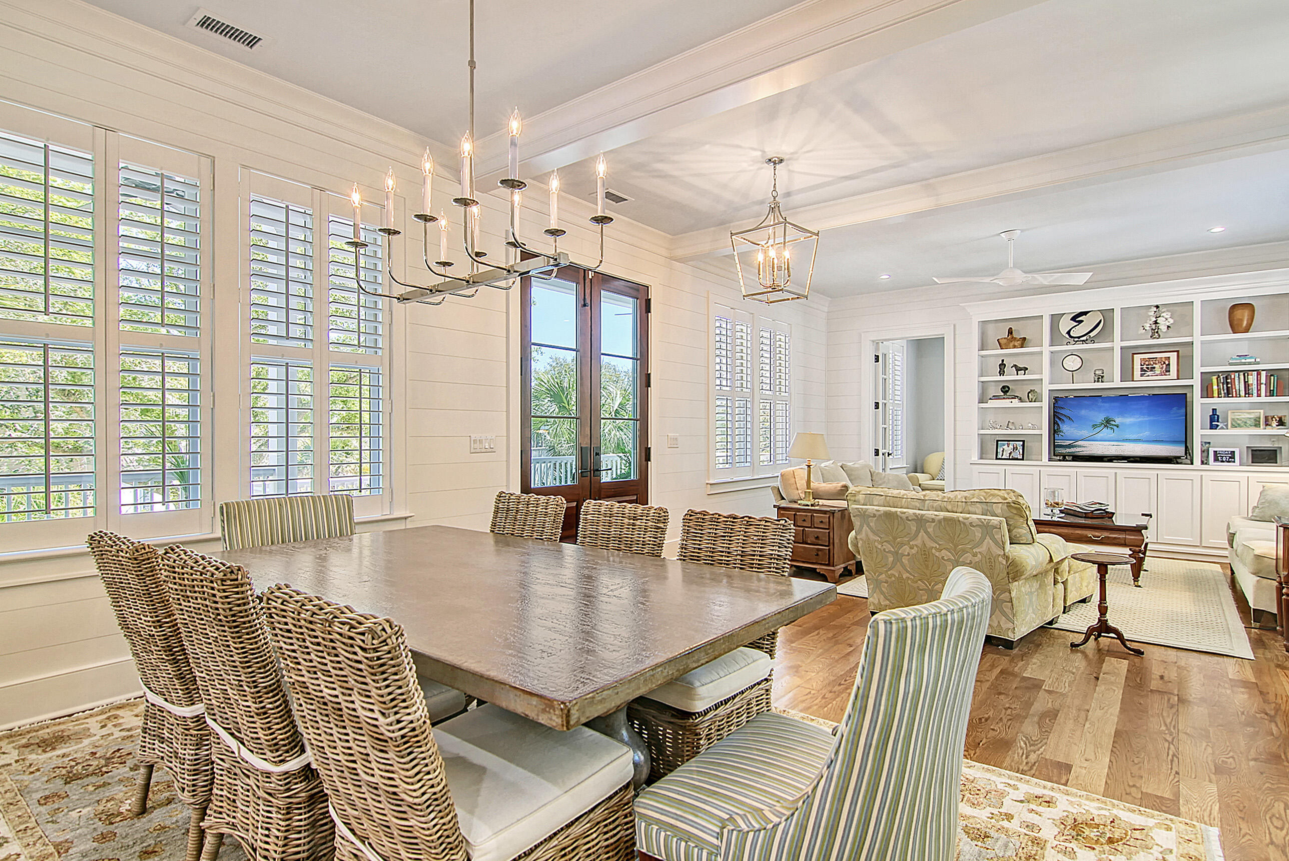 4 56th Avenue