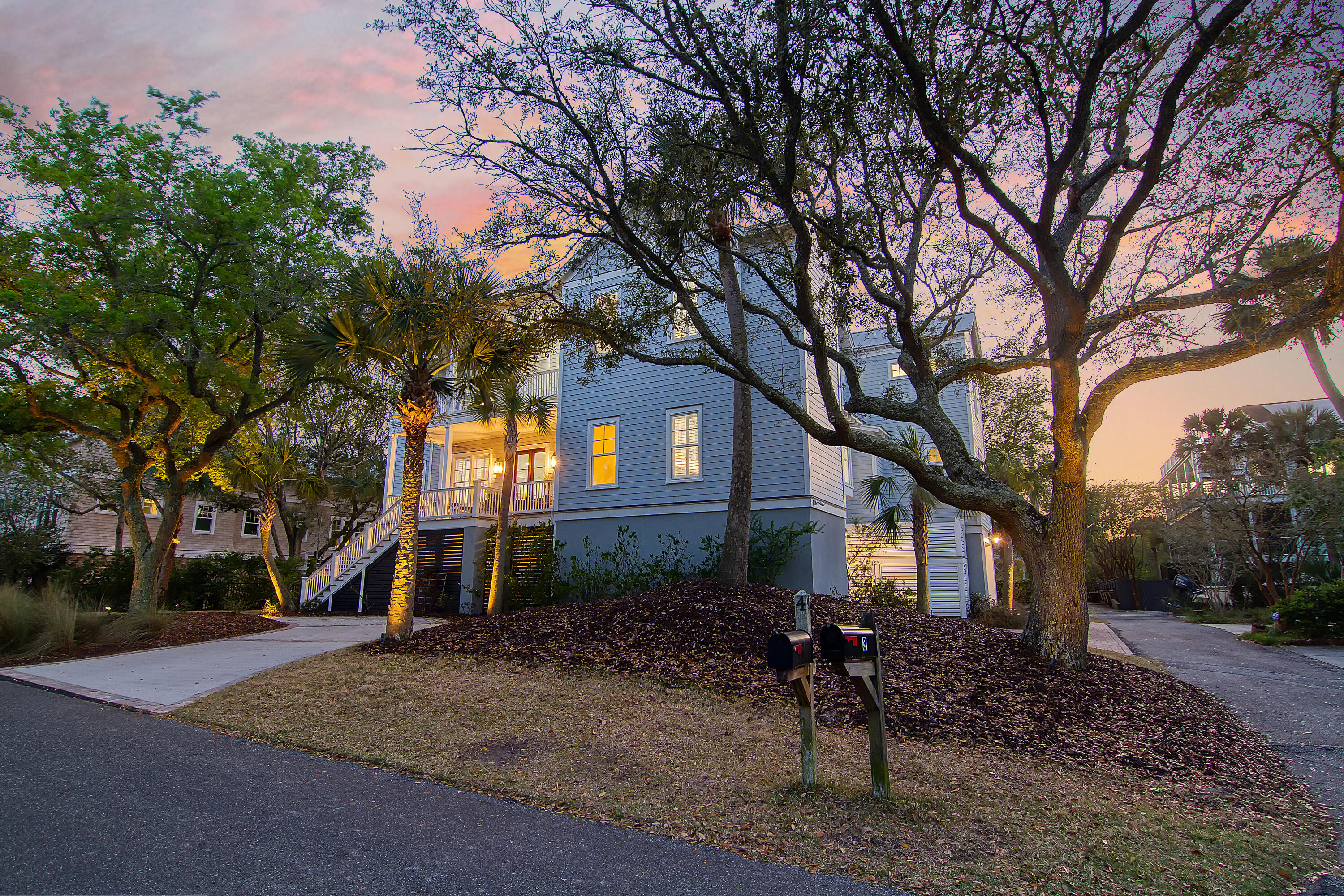 4 56th Avenue