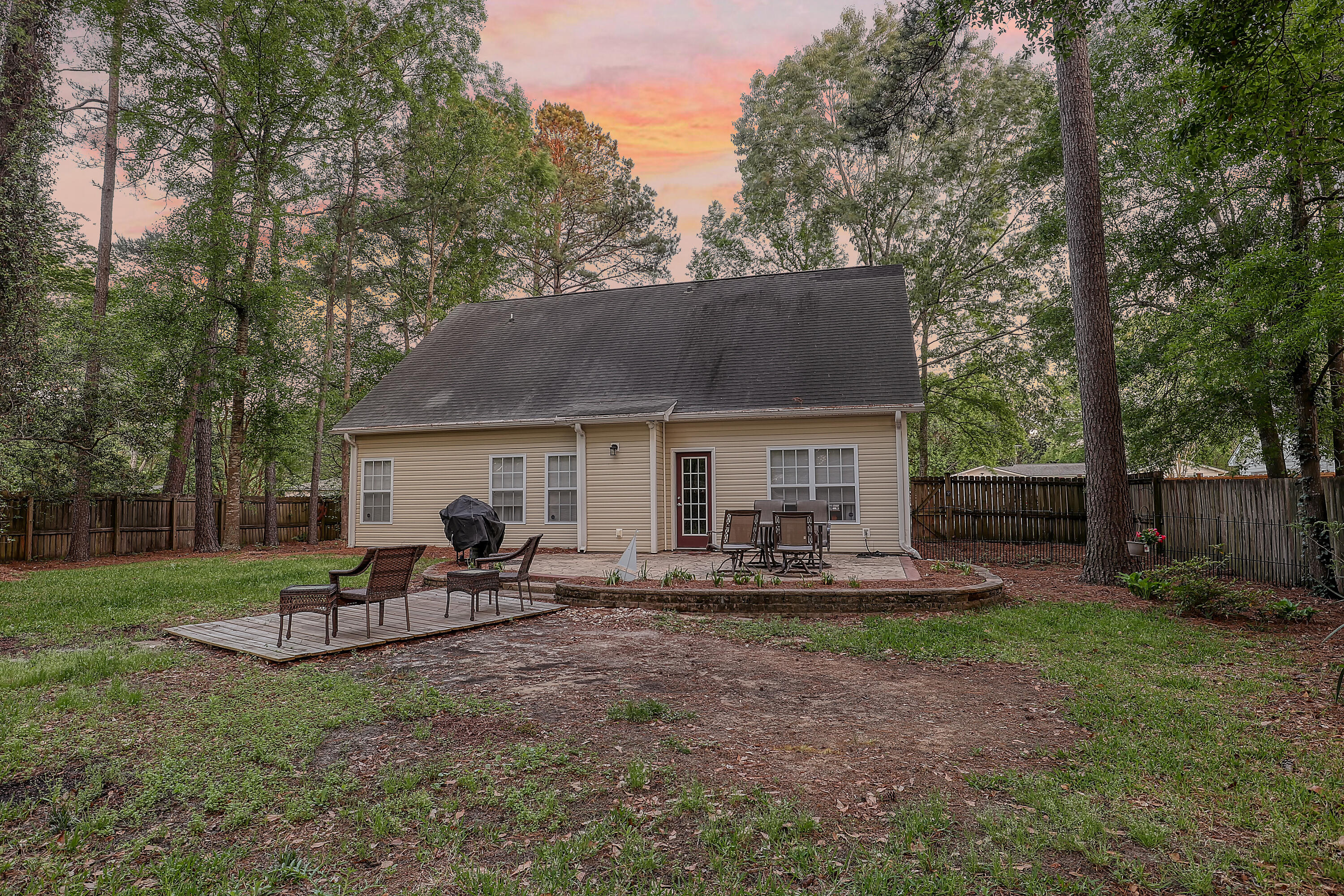 2910 Shadow Lane