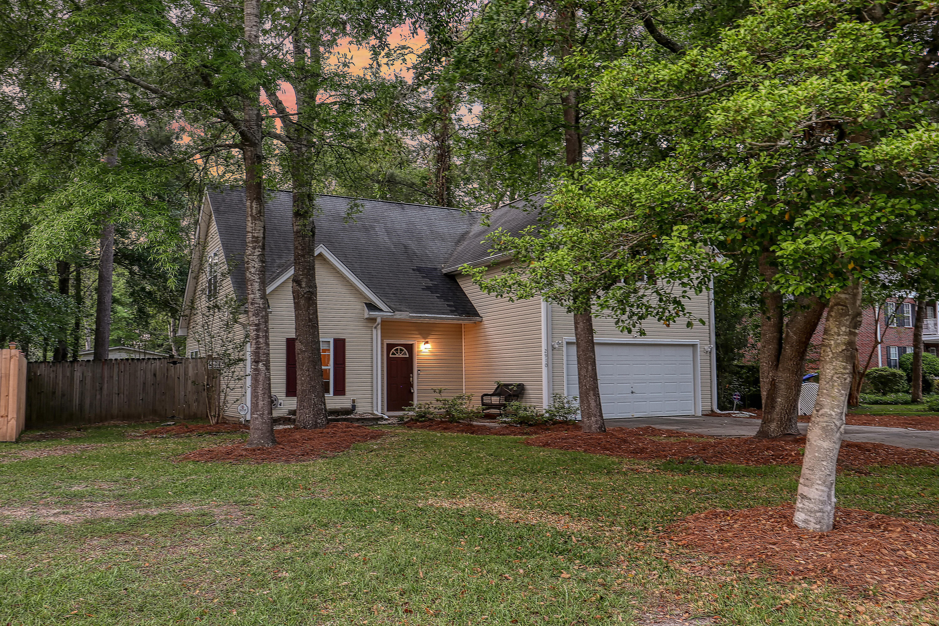 2910 Shadow Lane
