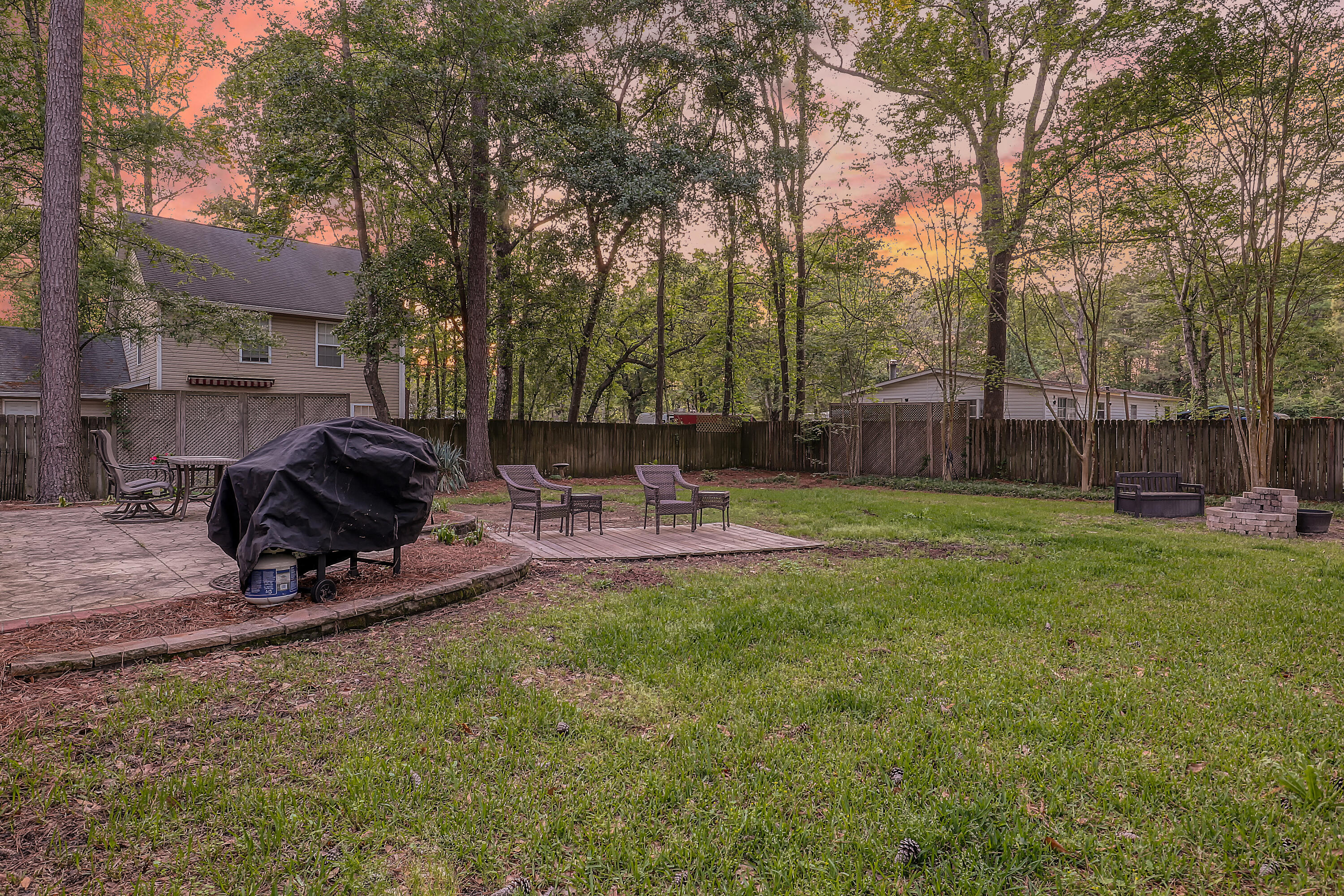 2910 Shadow Lane