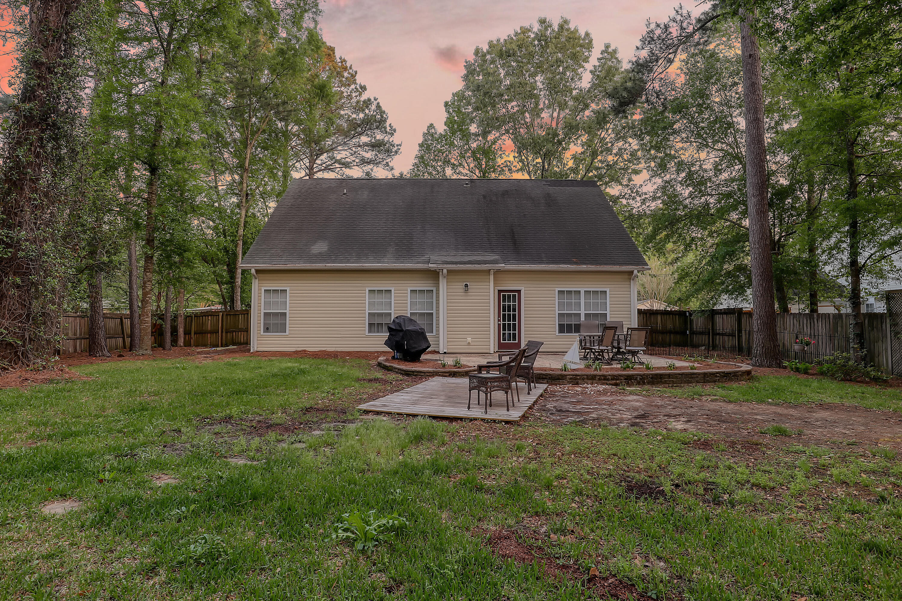 2910 Shadow Lane