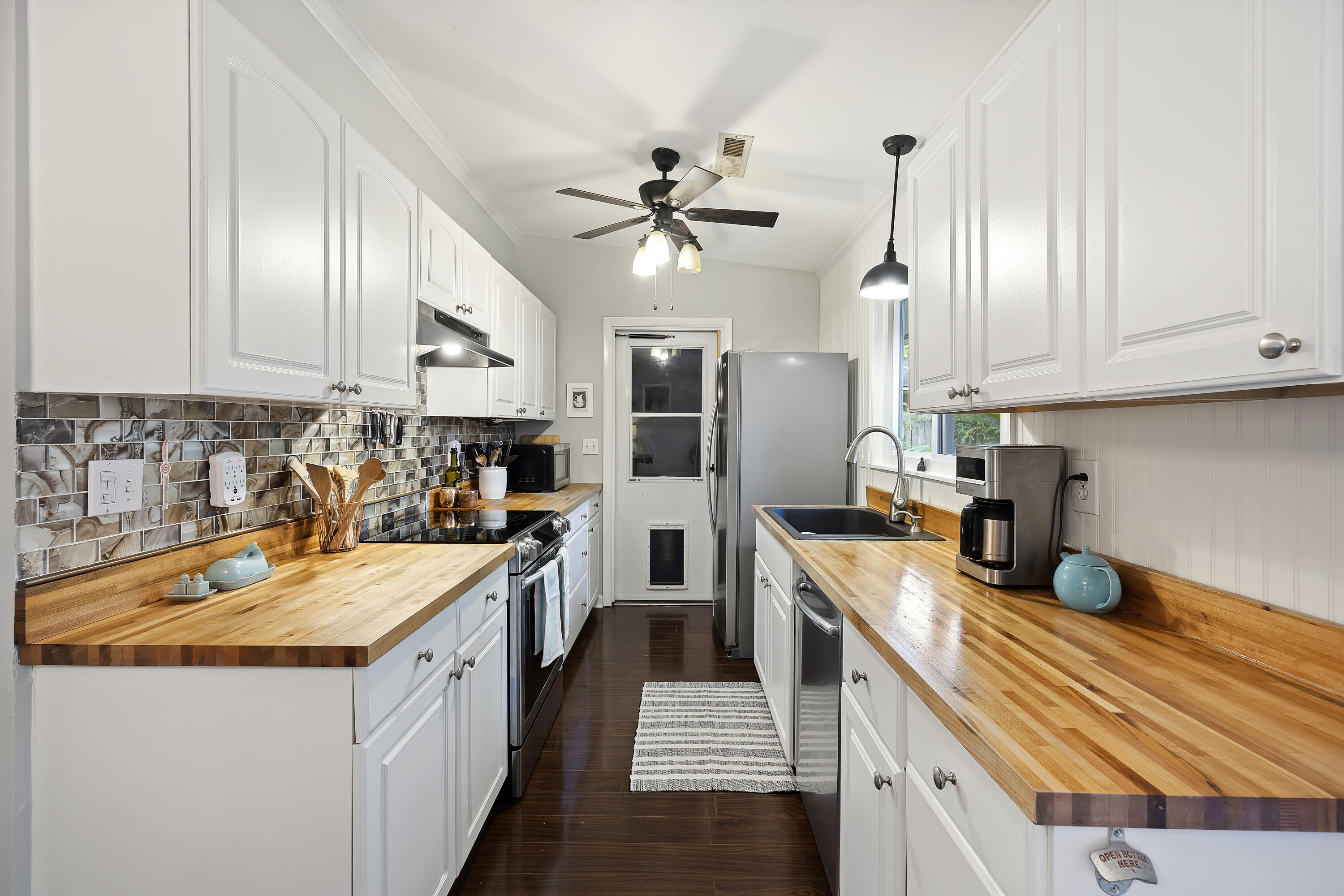 1443 Kentwood Circle
