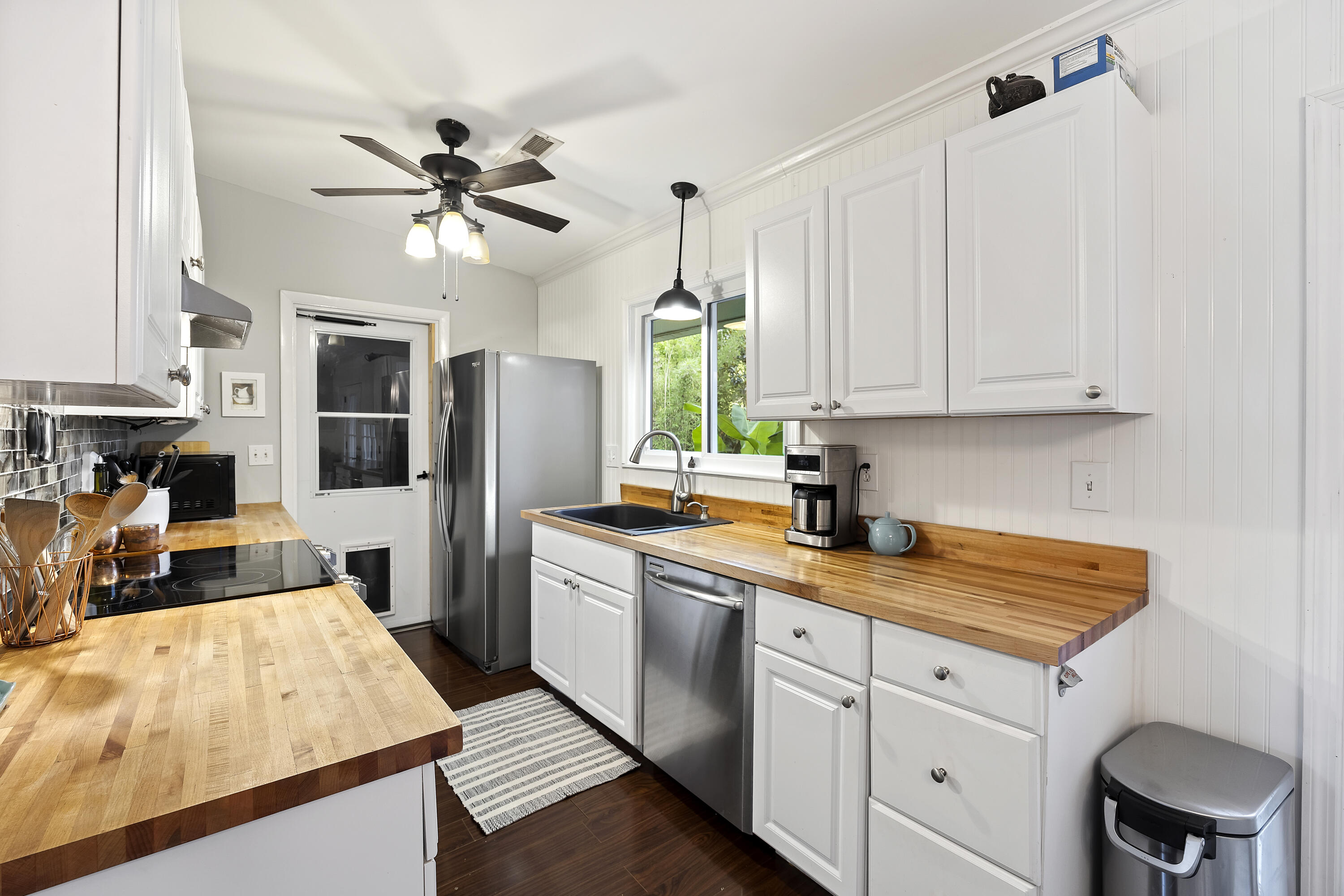 1443 Kentwood Circle