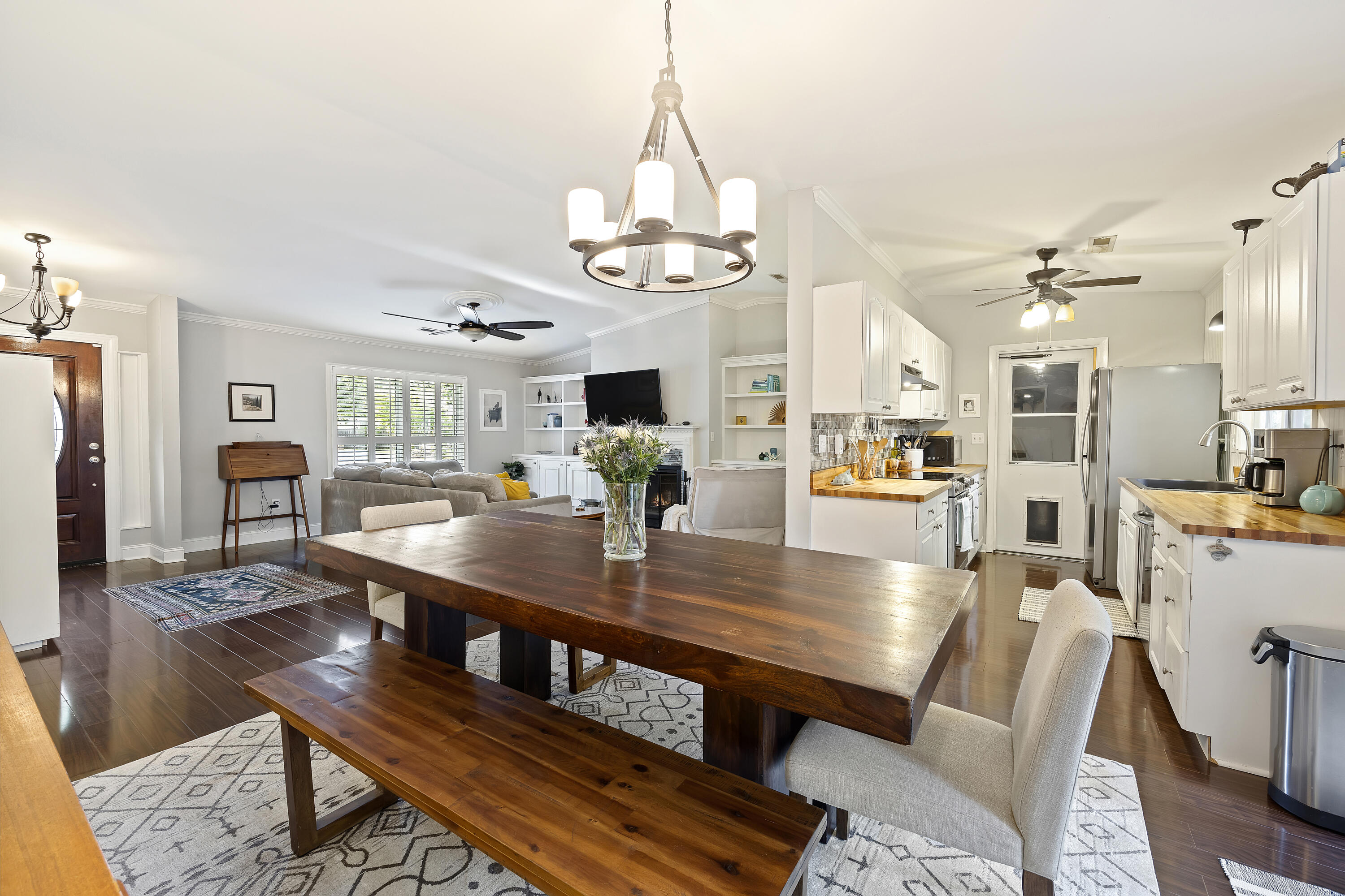 1443 Kentwood Circle