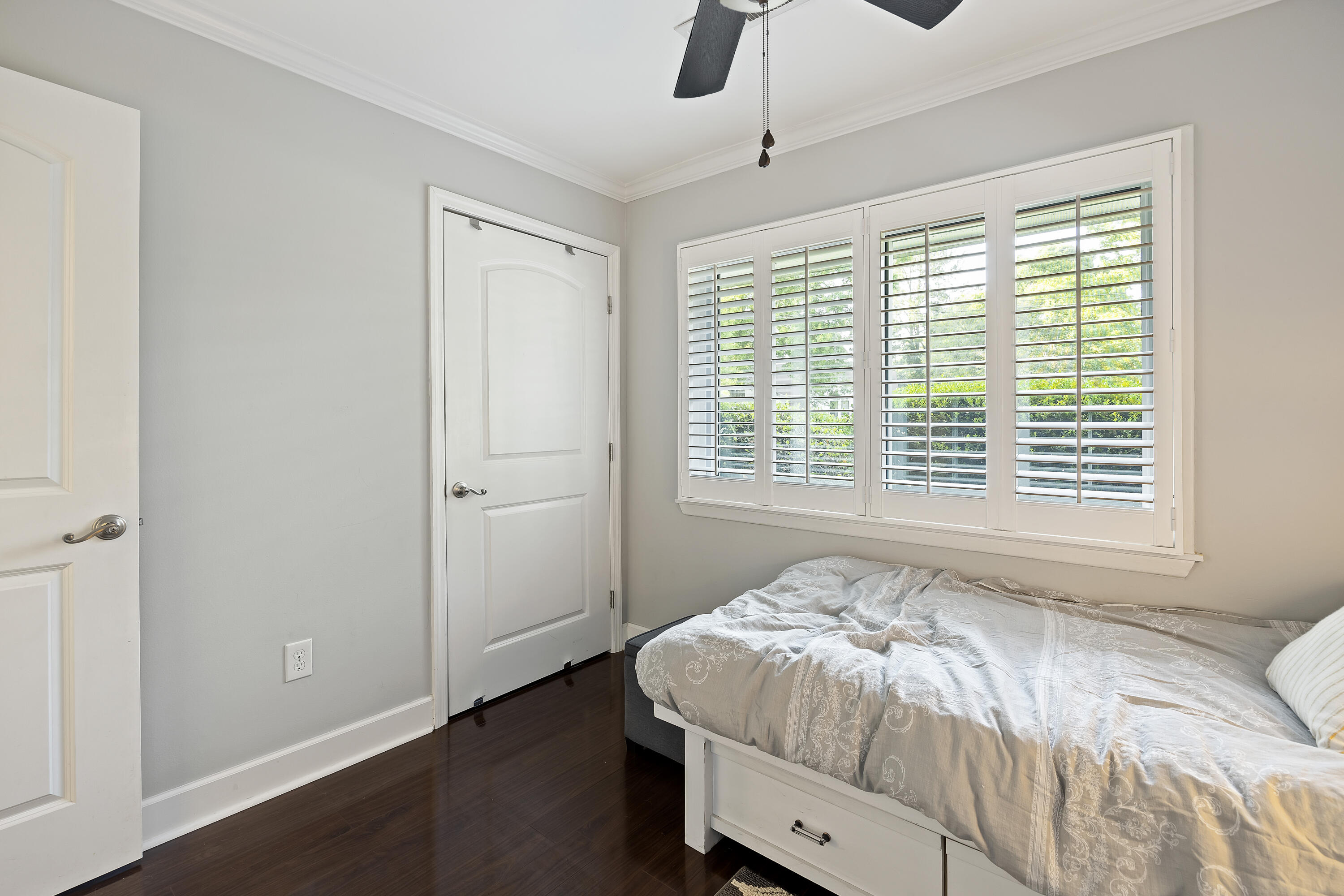 1443 Kentwood Circle