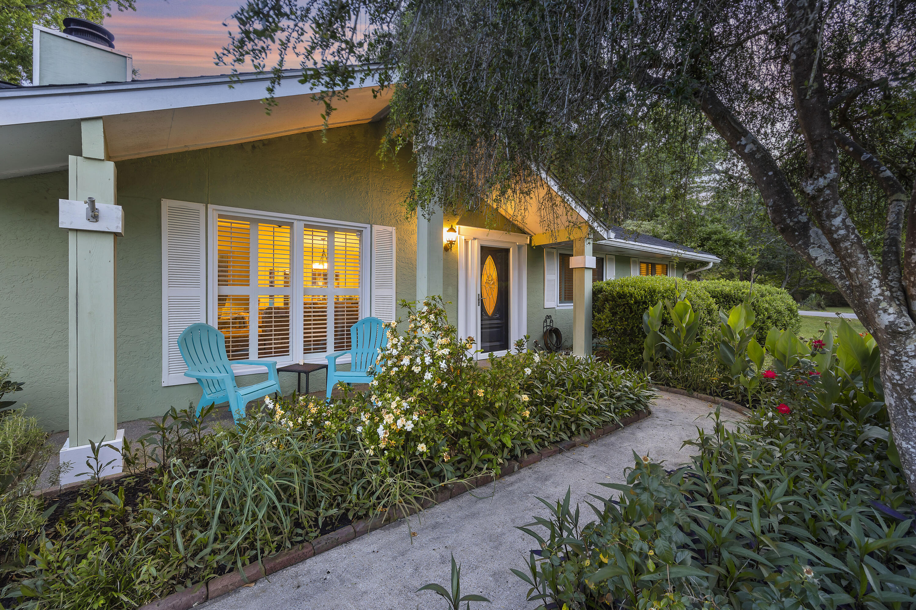 1443 Kentwood Circle