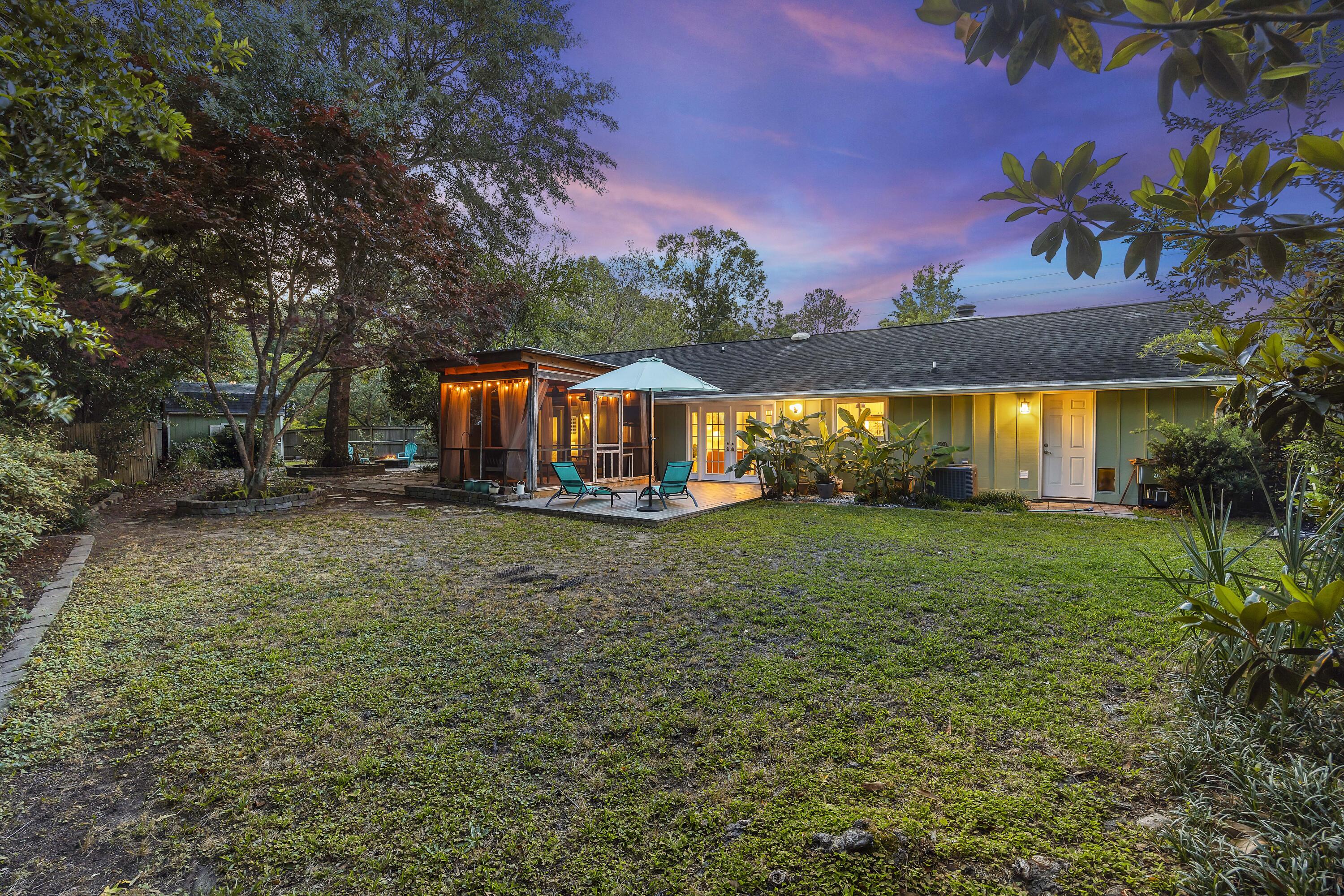 1443 Kentwood Circle