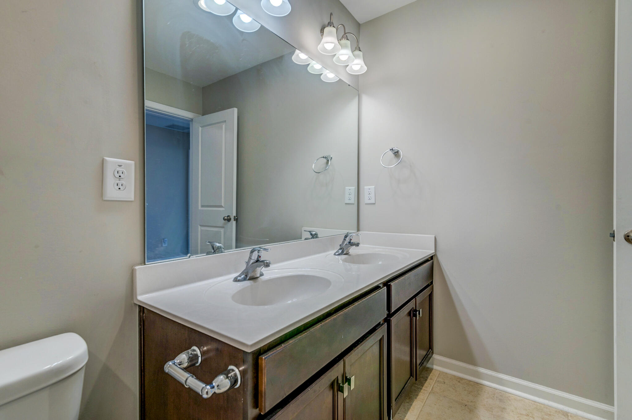 1303 Discovery Drive