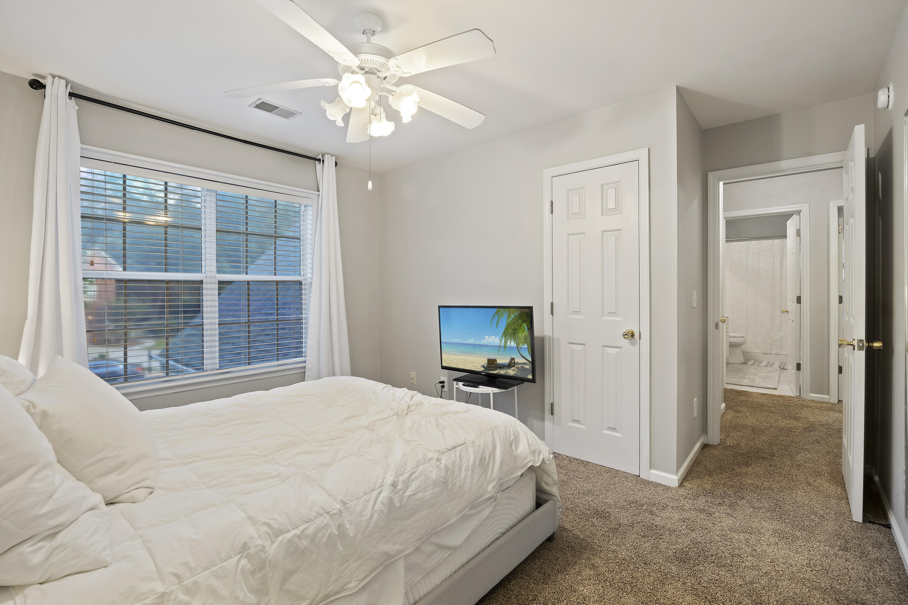 2662 Scarlet Oak Court