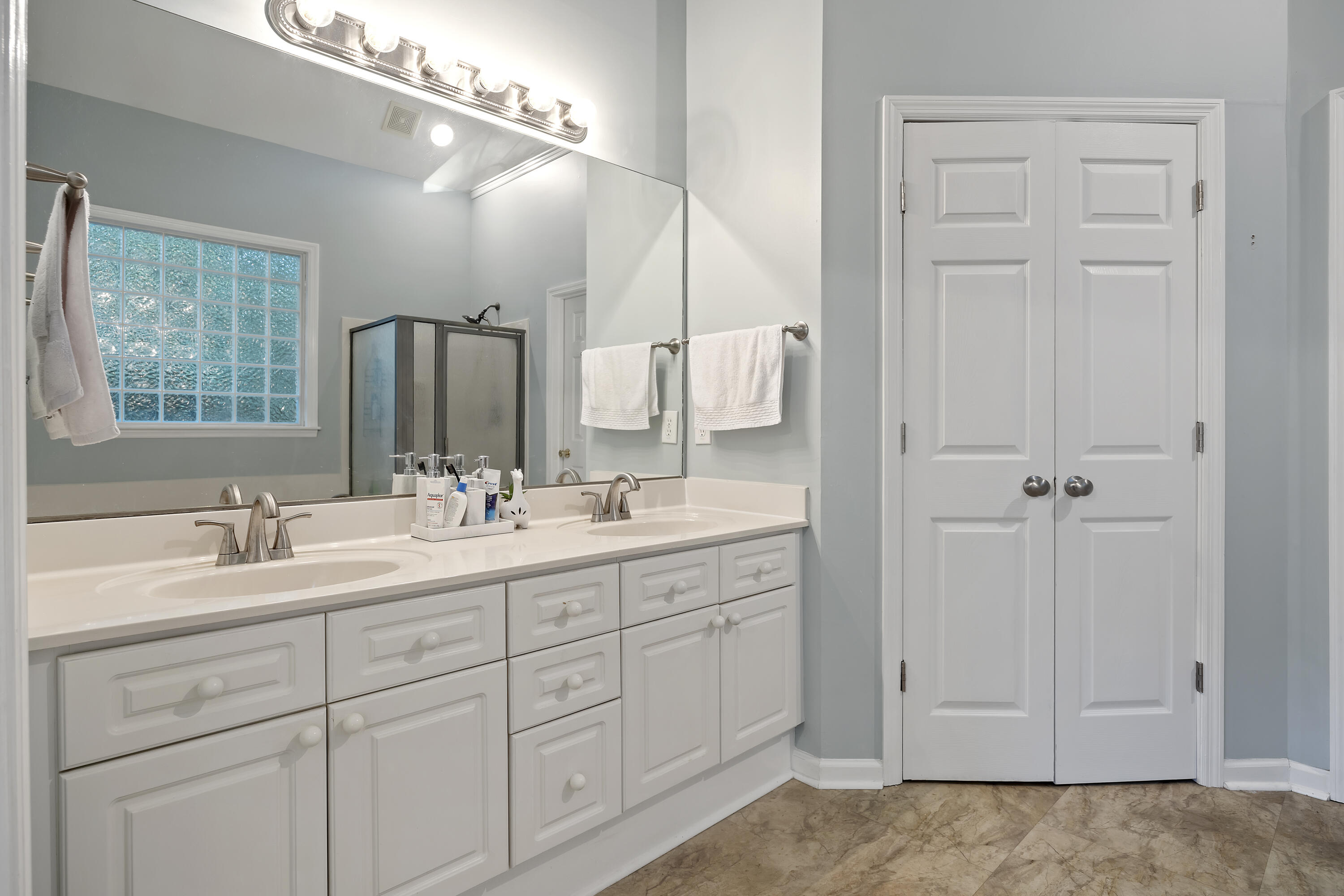 2662 Scarlet Oak Court