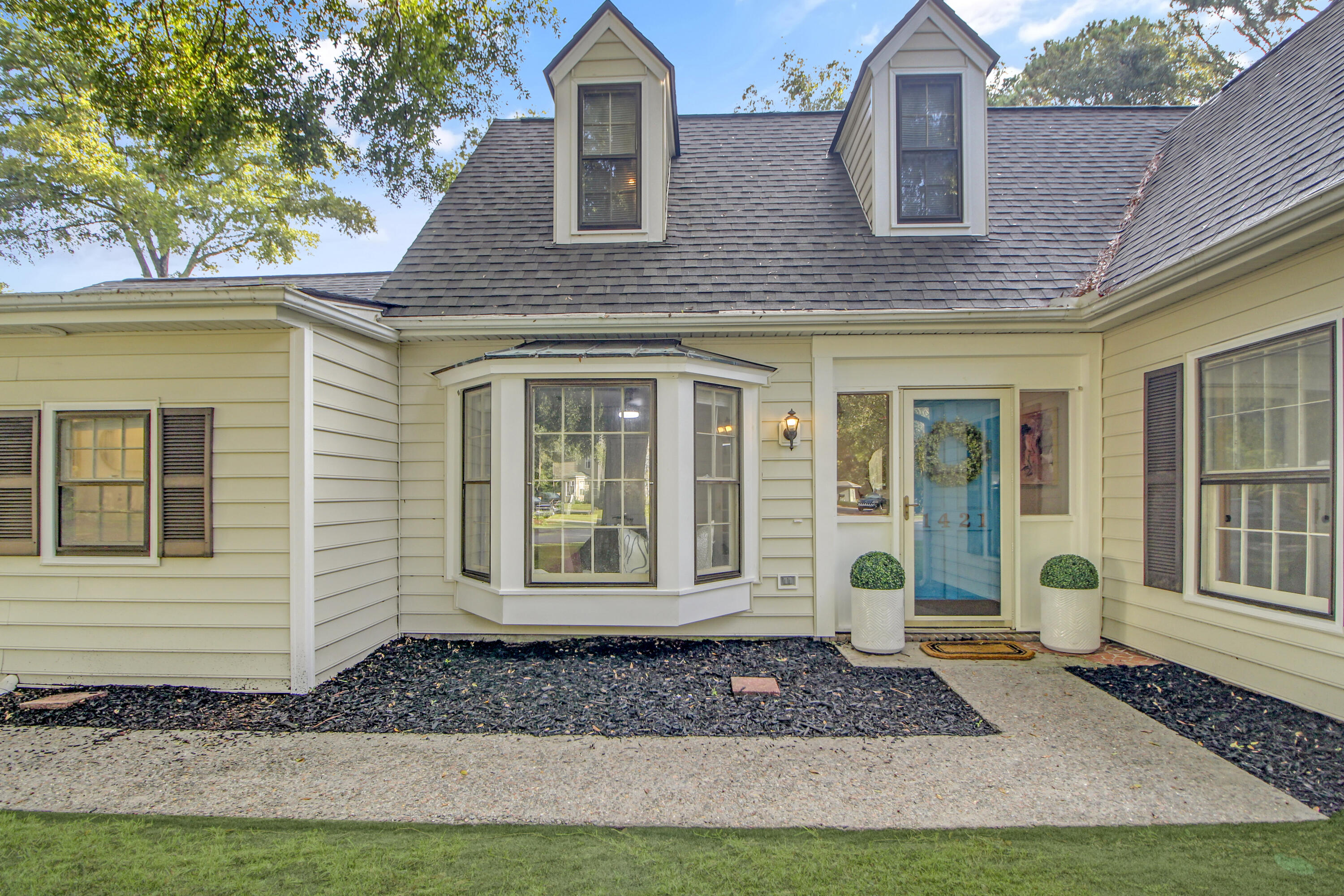 1421 Battery Weed Court