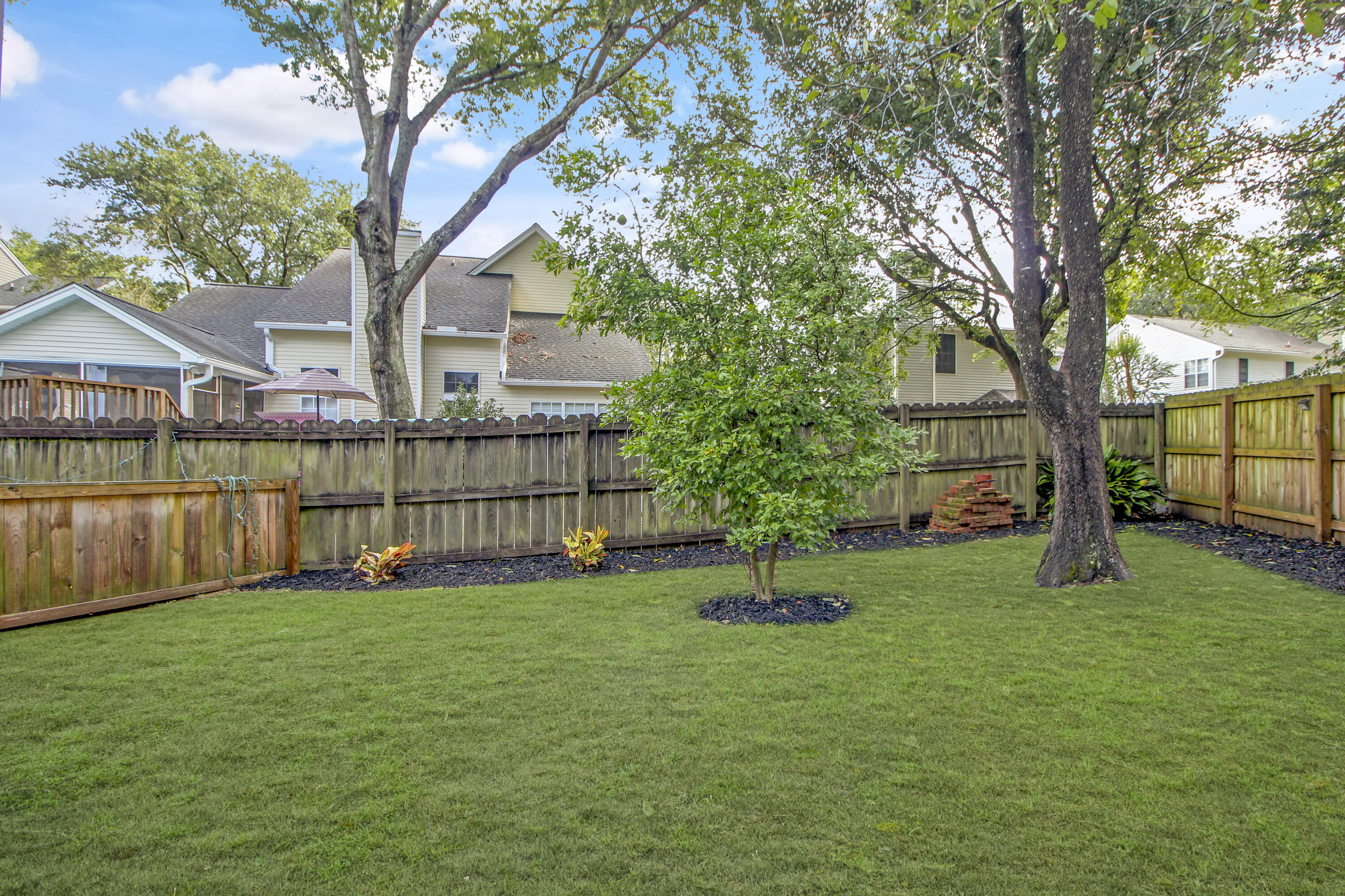 1421 Battery Weed Court