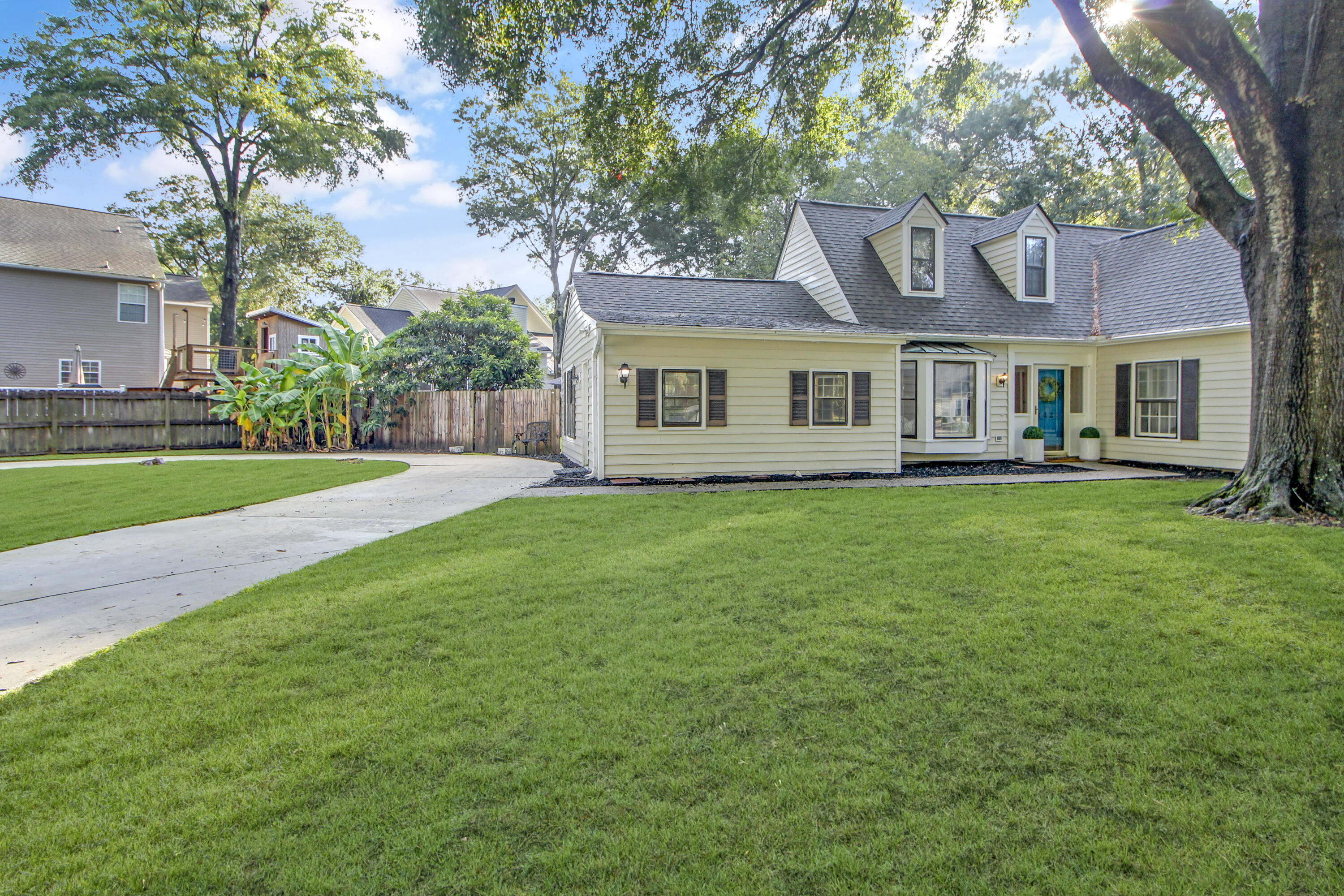 1421 Battery Weed Court