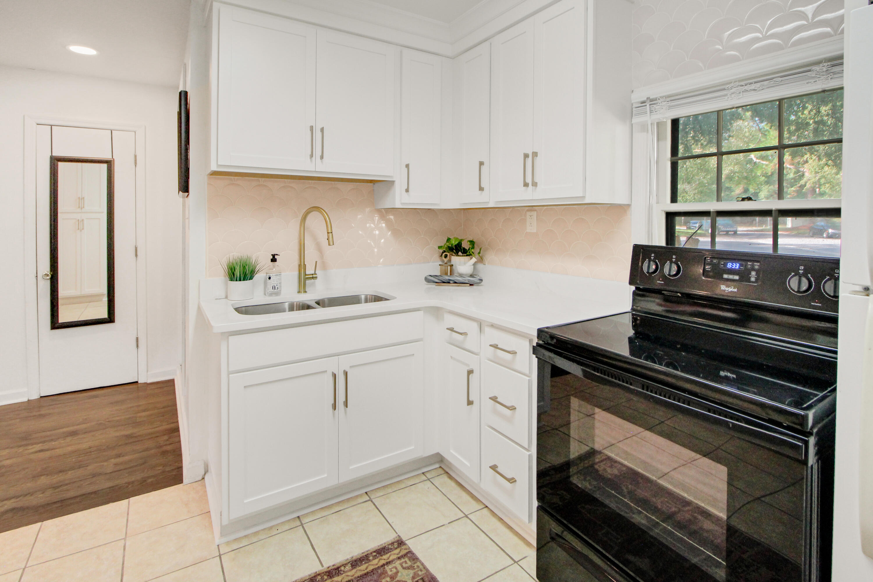 1421 Battery Weed Court