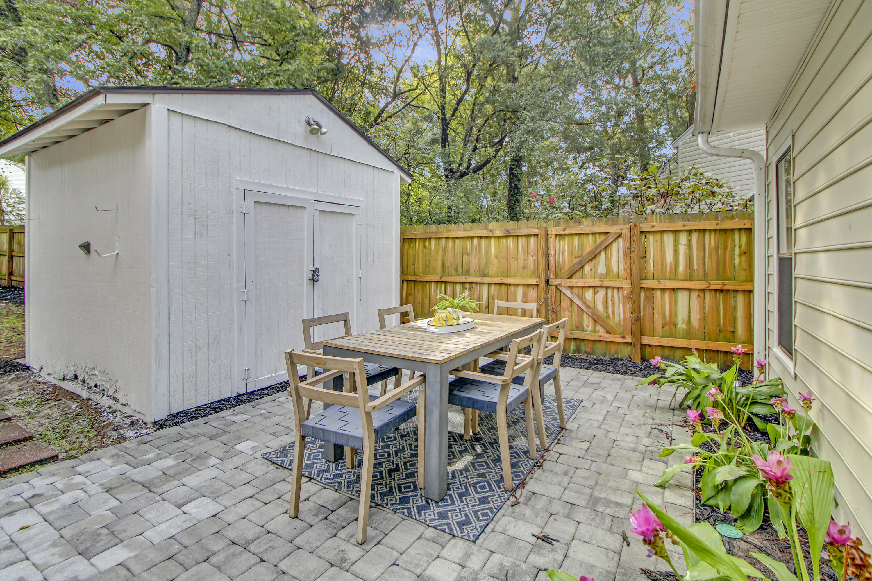 1421 Battery Weed Court