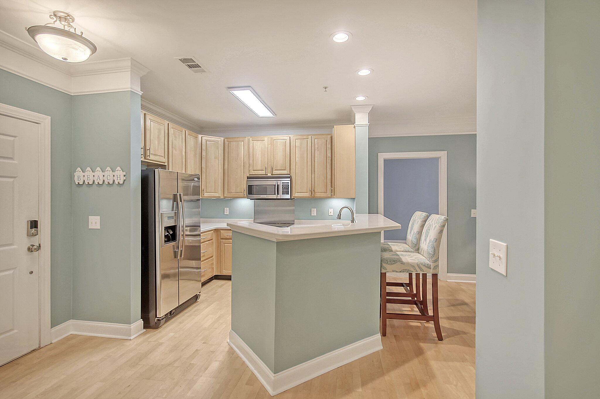 1025 Riverland Woods Place # 816