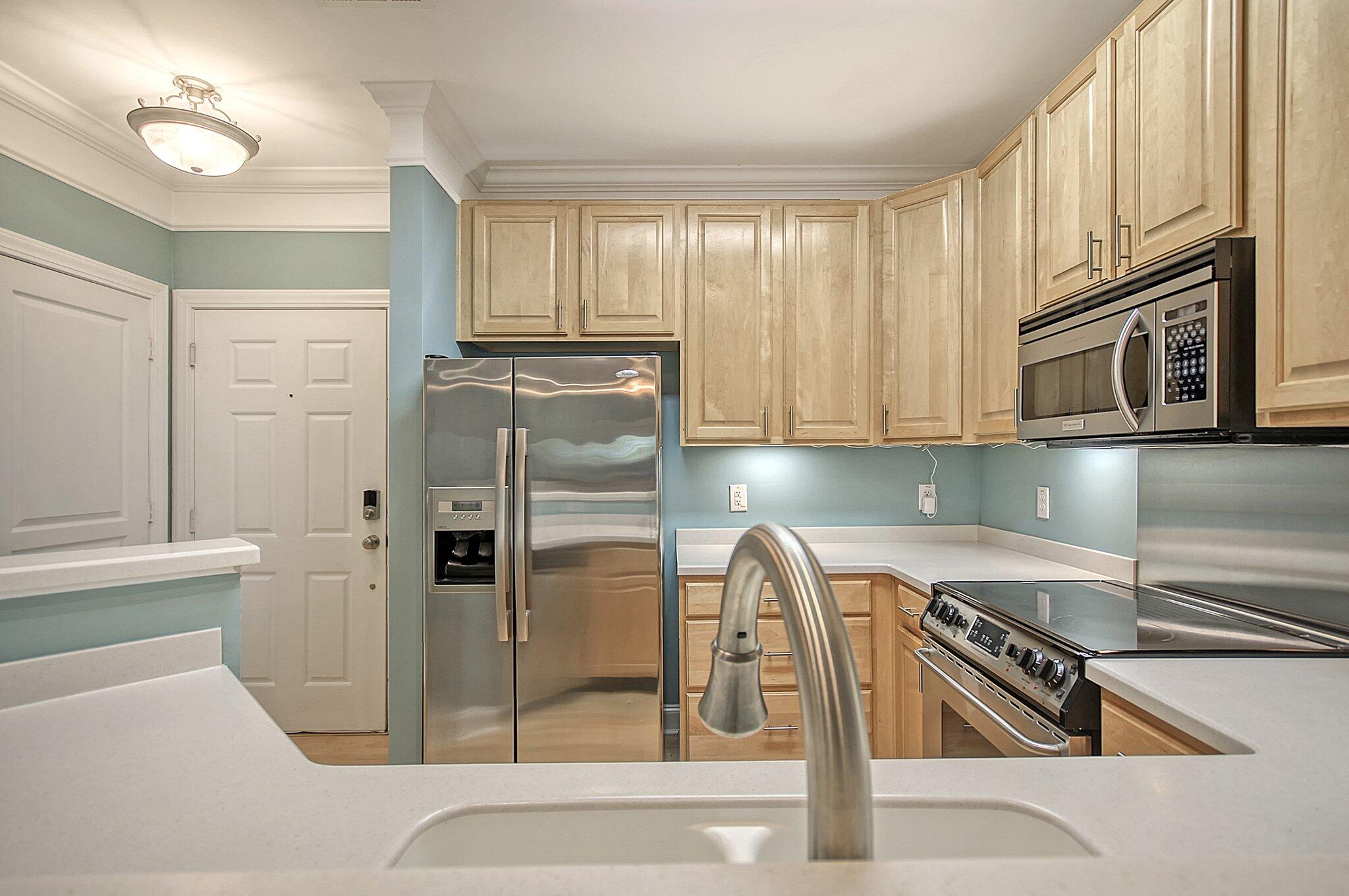 1025 Riverland Woods Place # 816