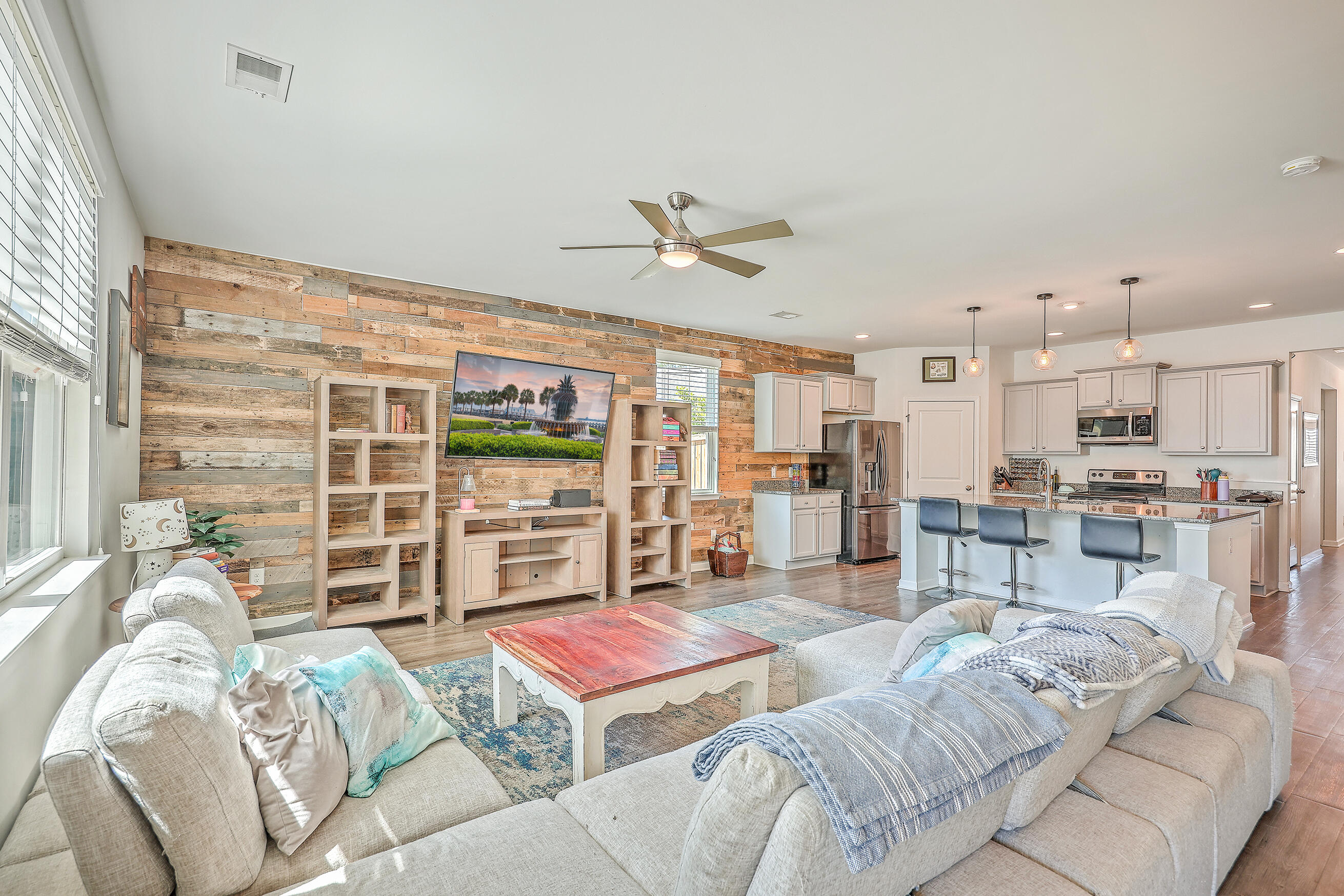 305 Boulder Lane
