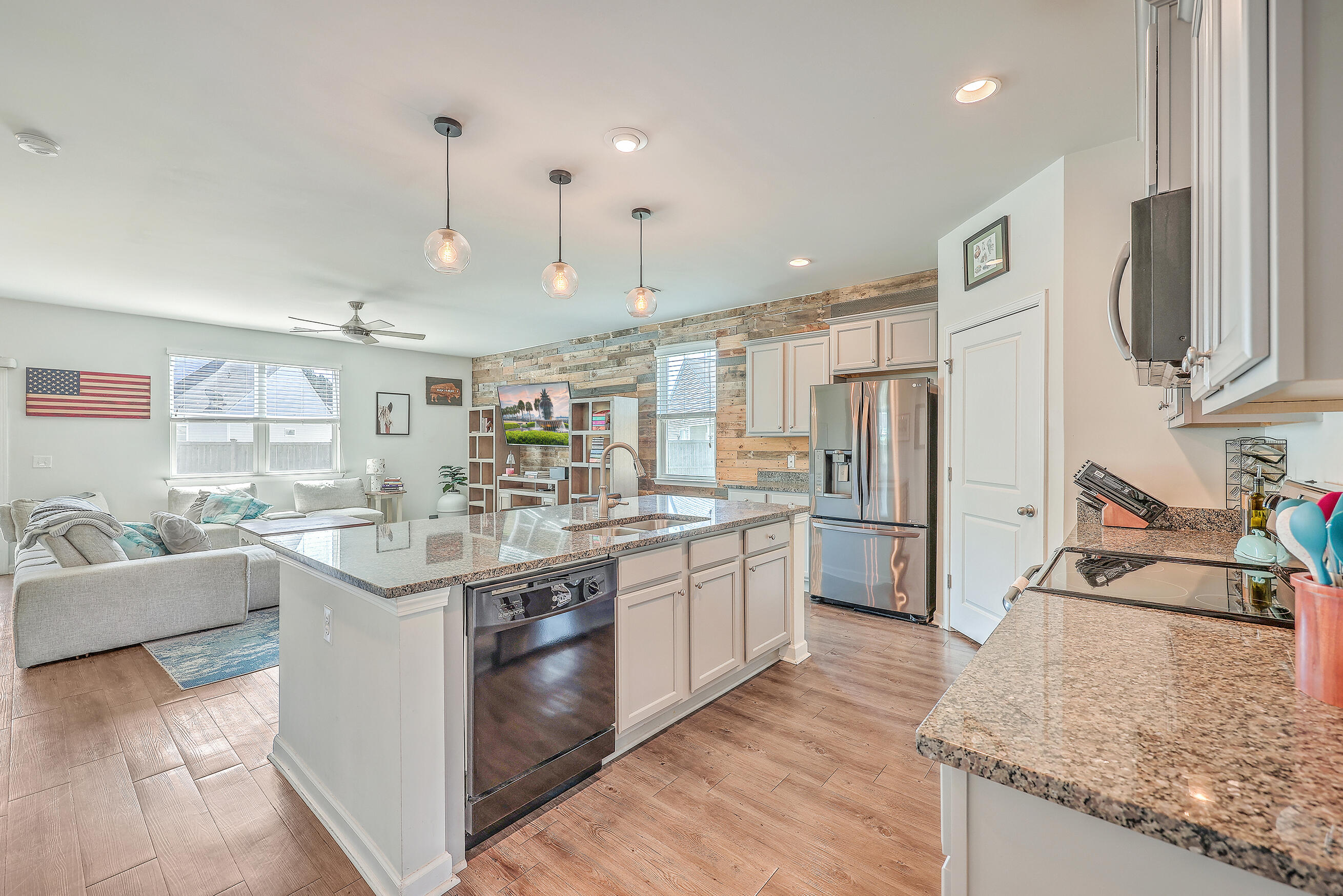 305 Boulder Lane
