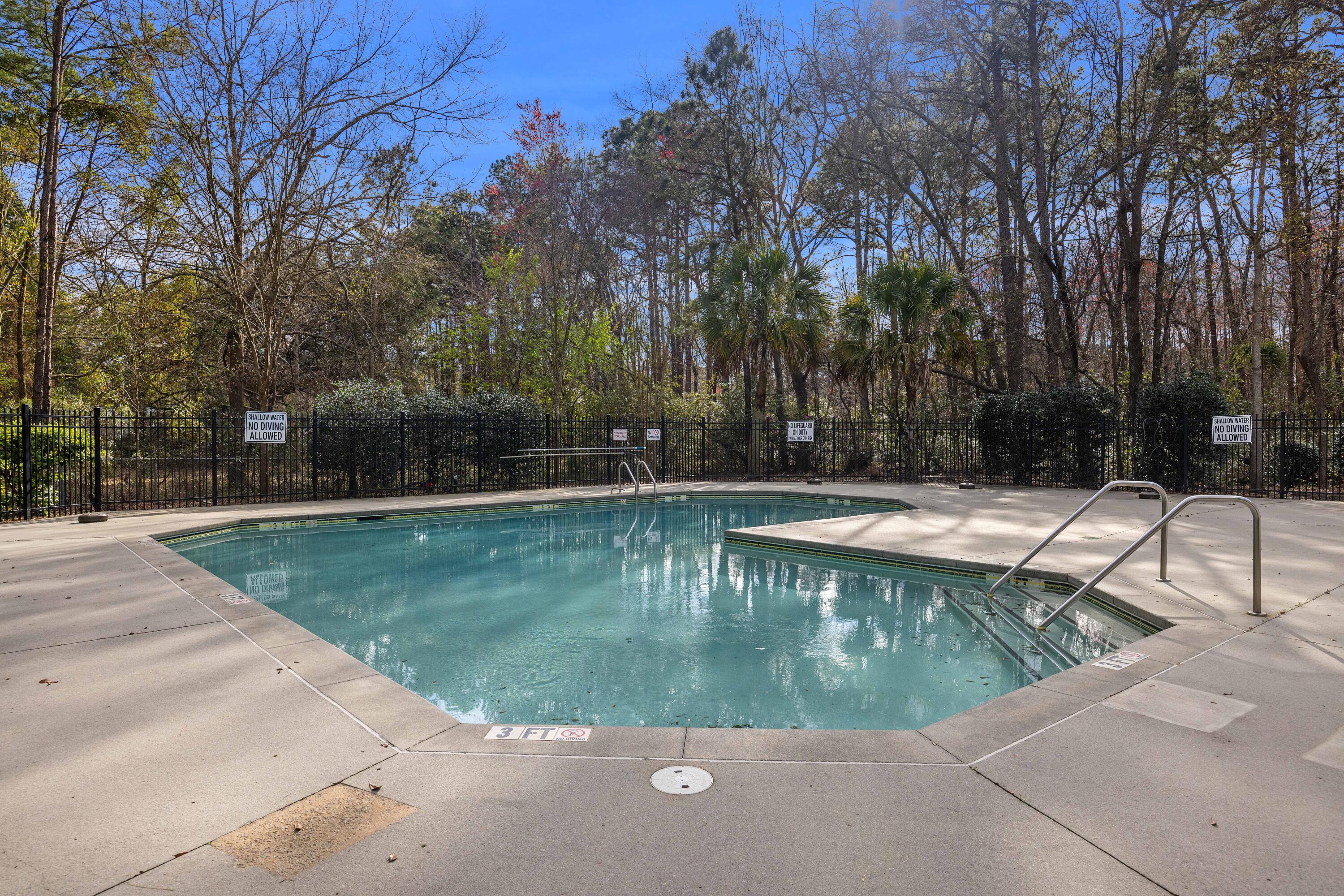 1005 Yellow Hawthorn Circle