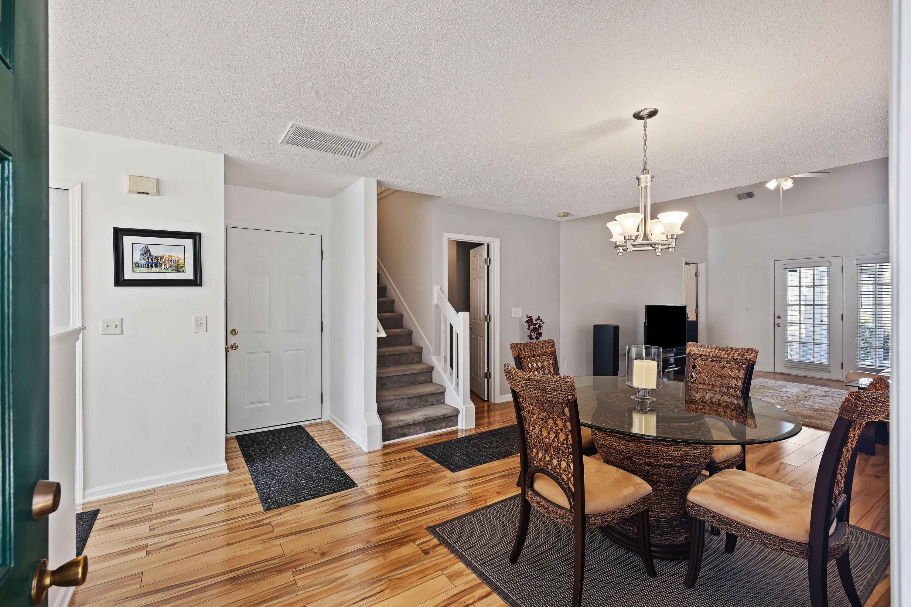 1005 Yellow Hawthorn Circle