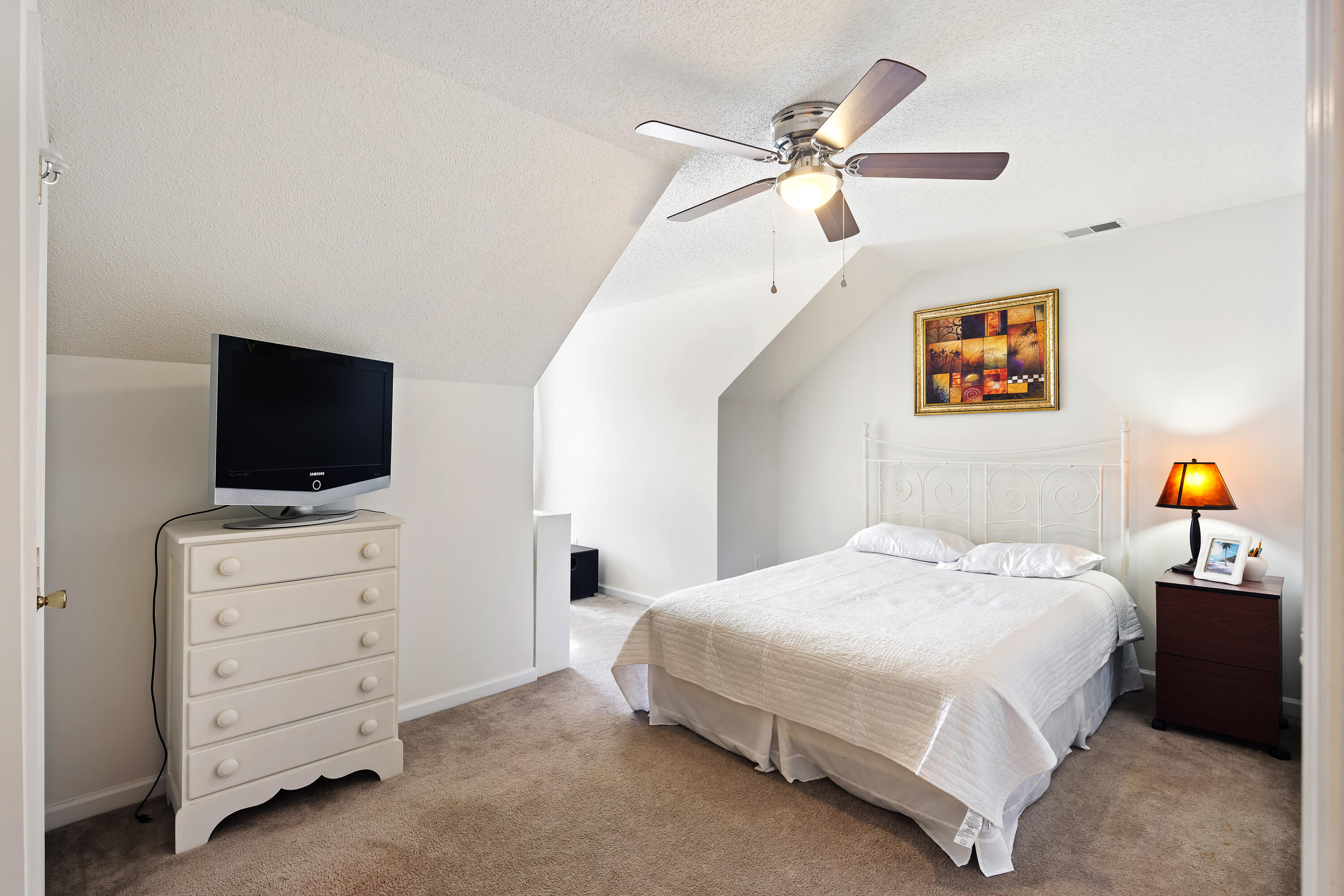 1005 Yellow Hawthorn Circle