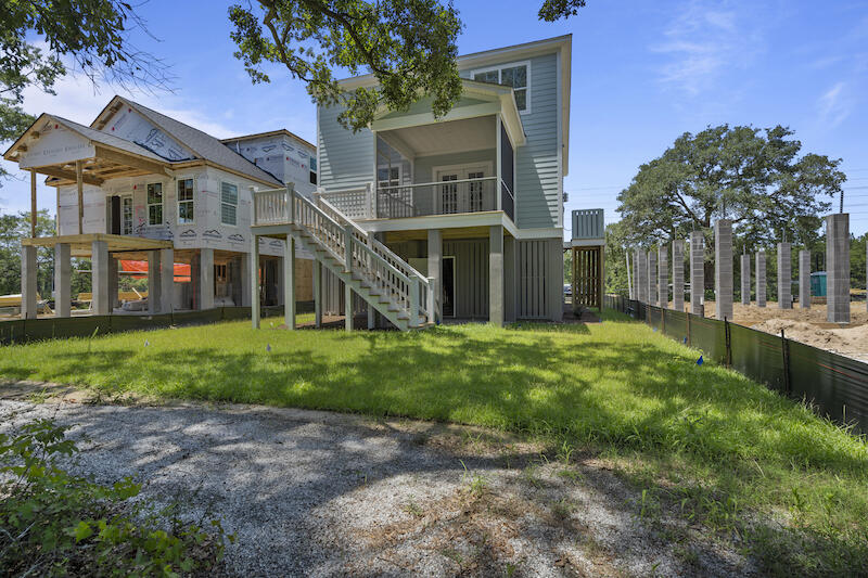 1161 Oak Bluff Avenue