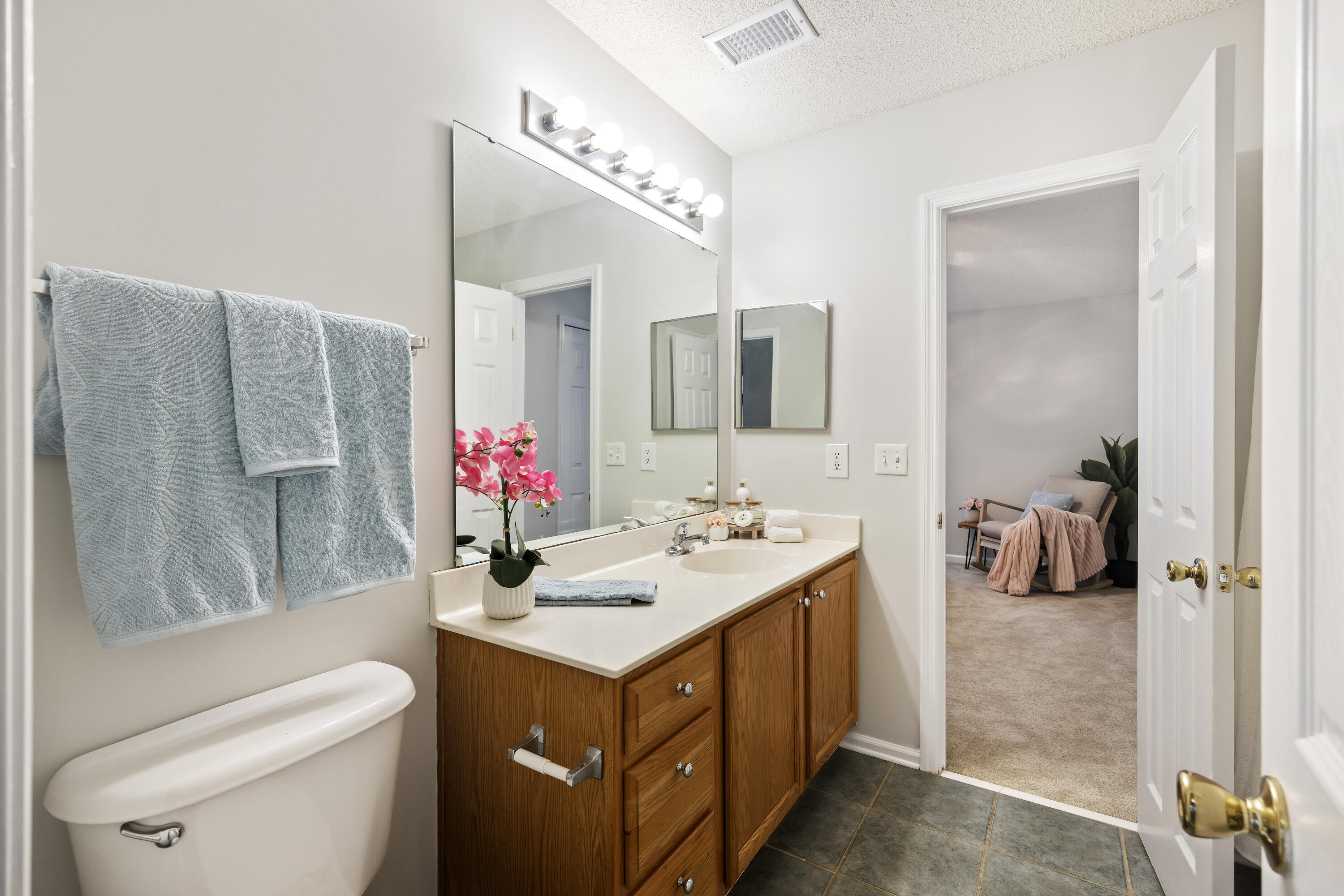 8156 Shadow Oak Drive