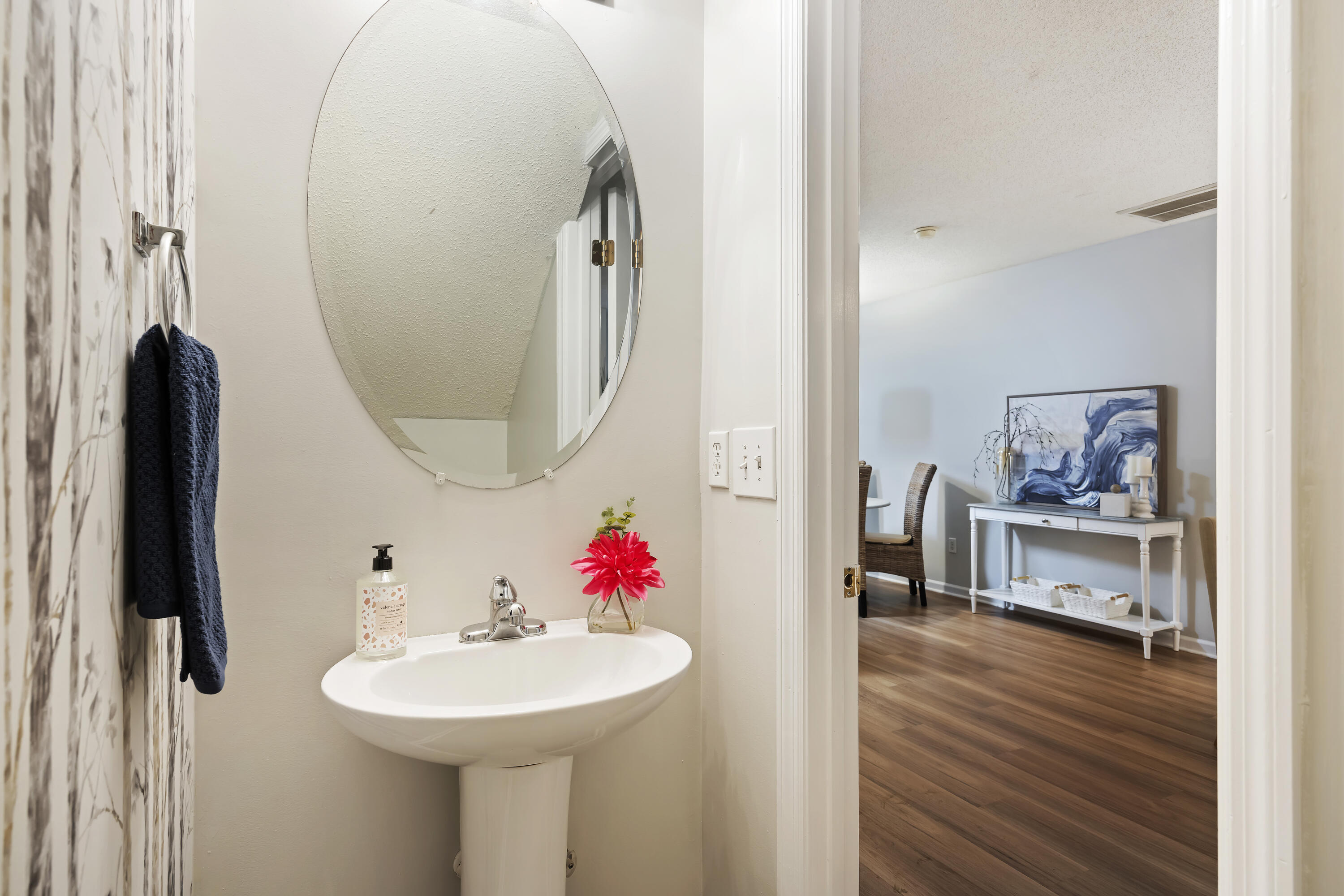 8156 Shadow Oak Drive