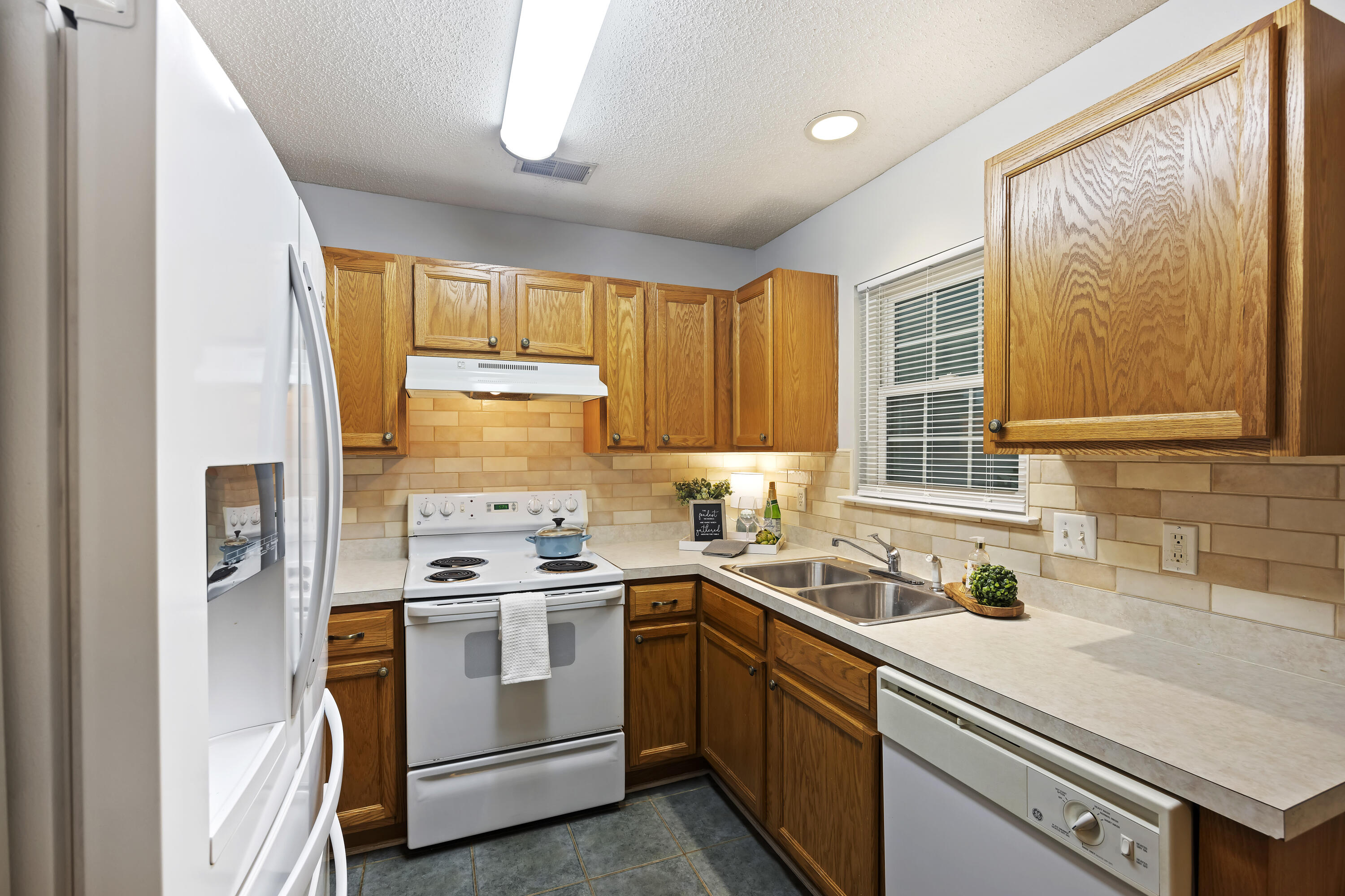 8156 Shadow Oak Drive