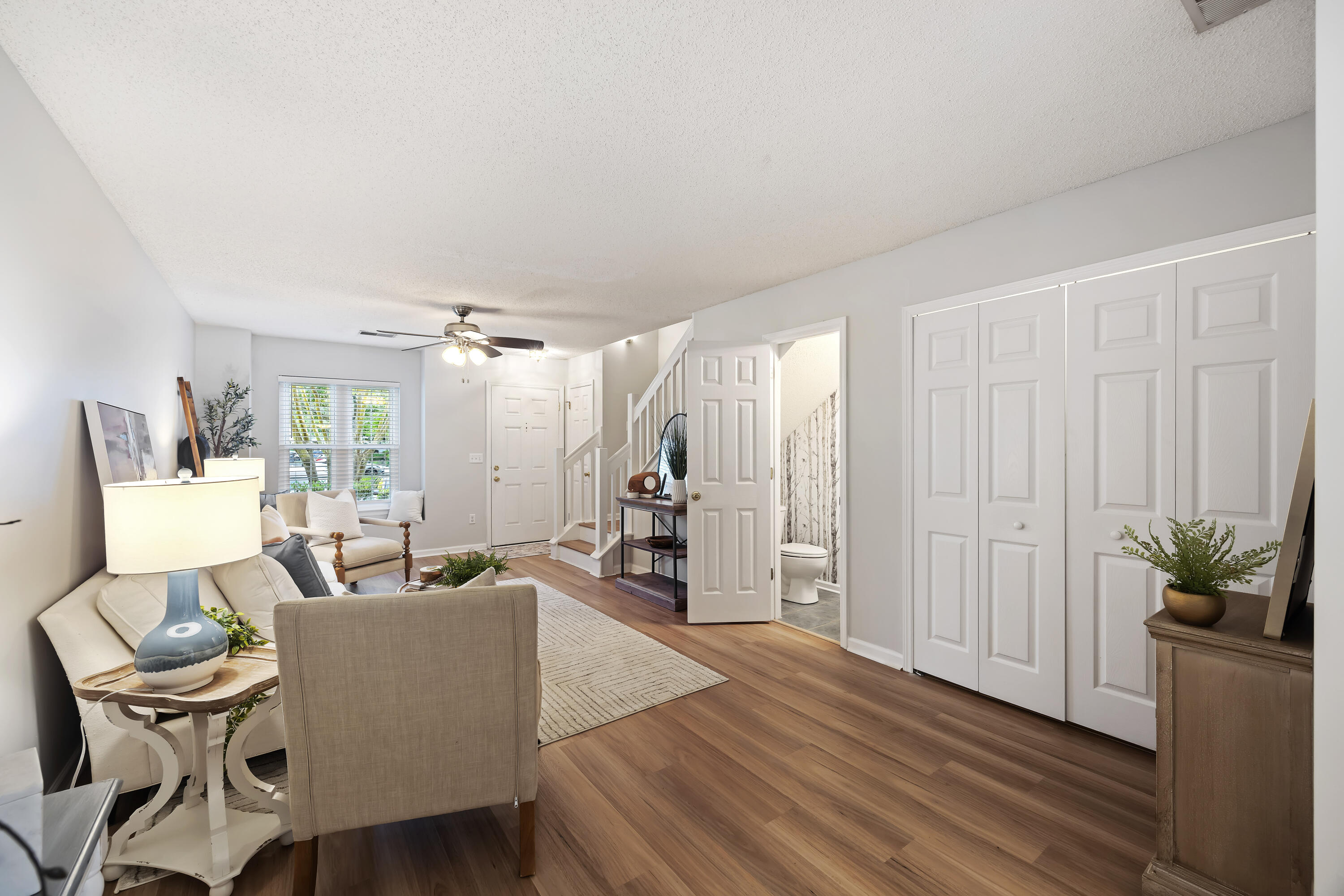 8156 Shadow Oak Drive