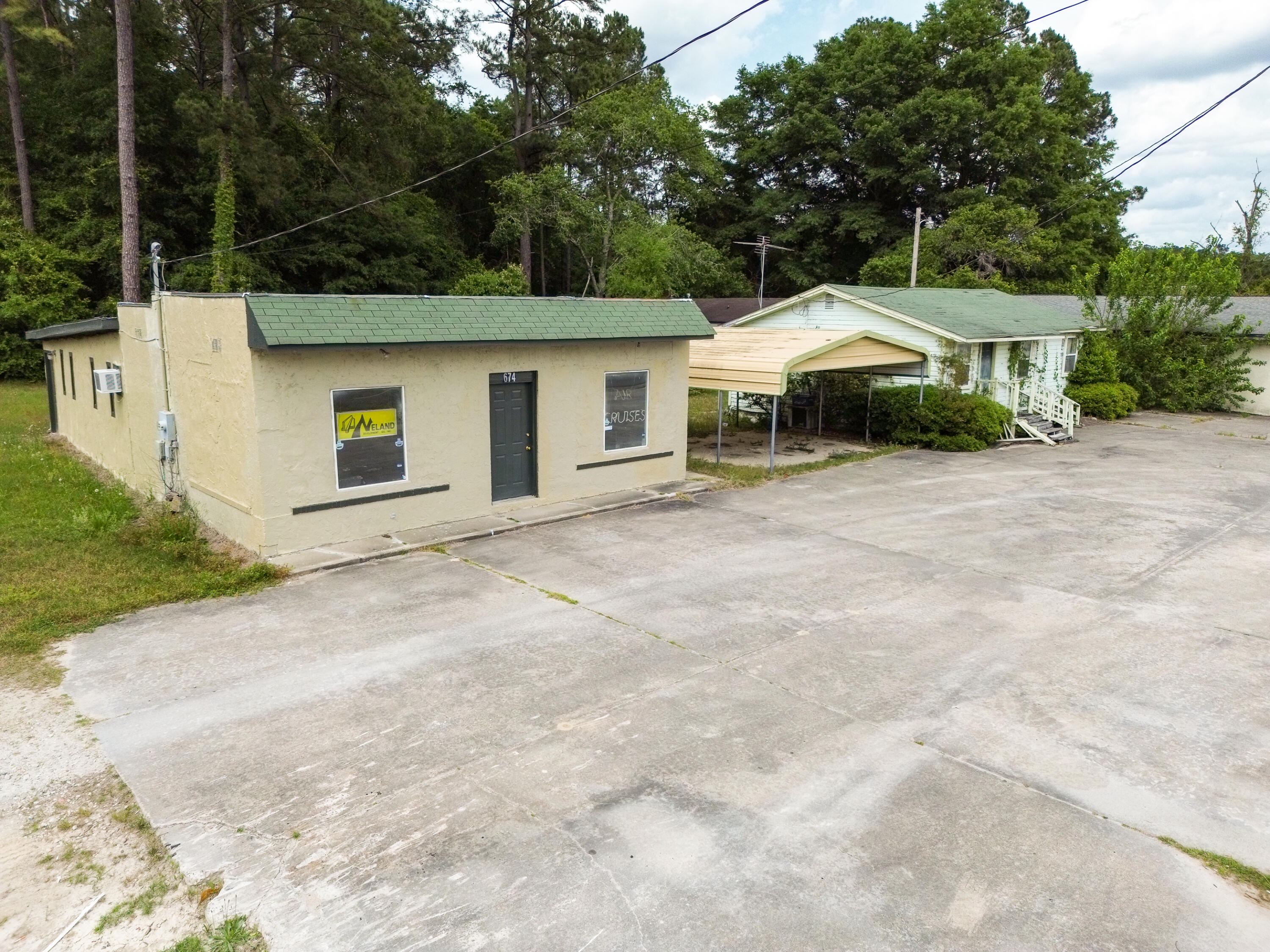 674 Sniders Highway